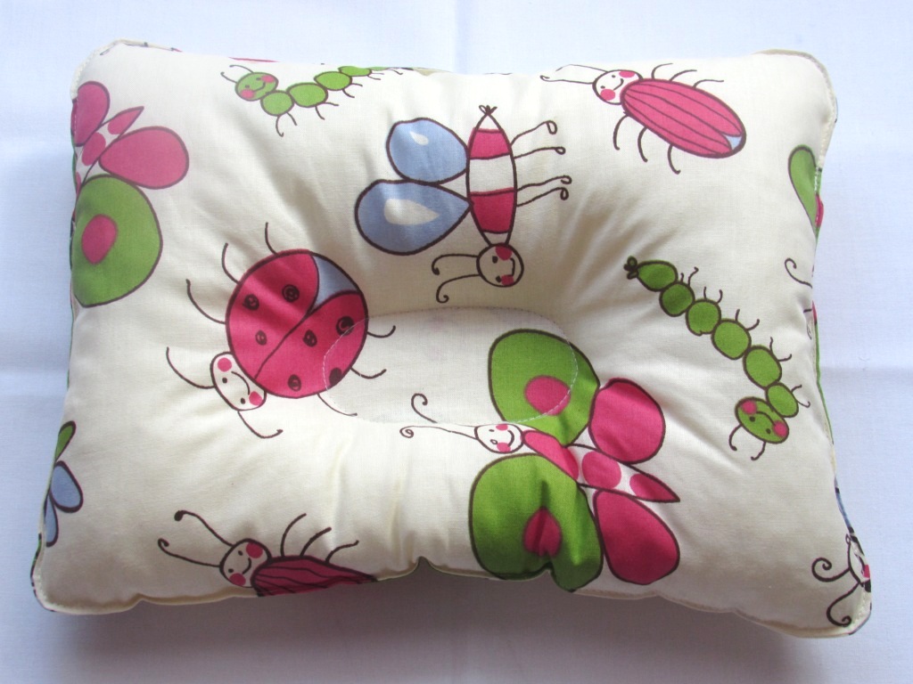 Kojenecký vankúšik chrobáčiky