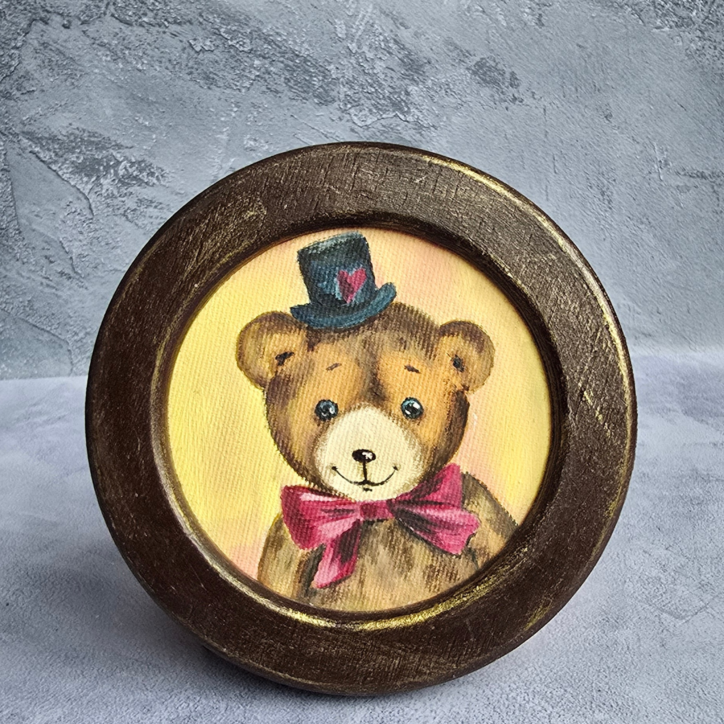 Painting Teddy Bear in black hat