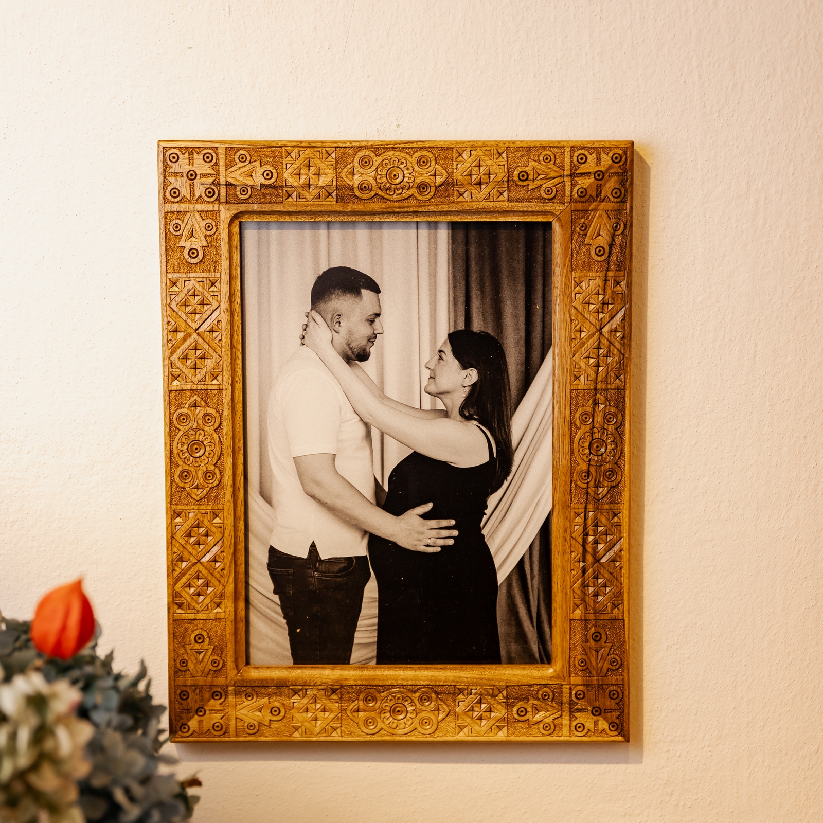 Різьблена рамка для важливих фото, 38*30 см