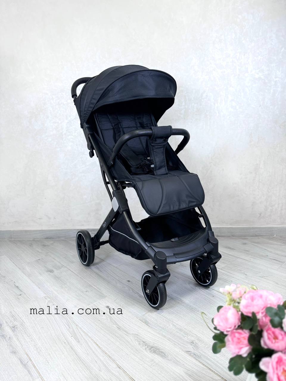 Візок прогулянковий Bambi Flash M 5727-1 Black