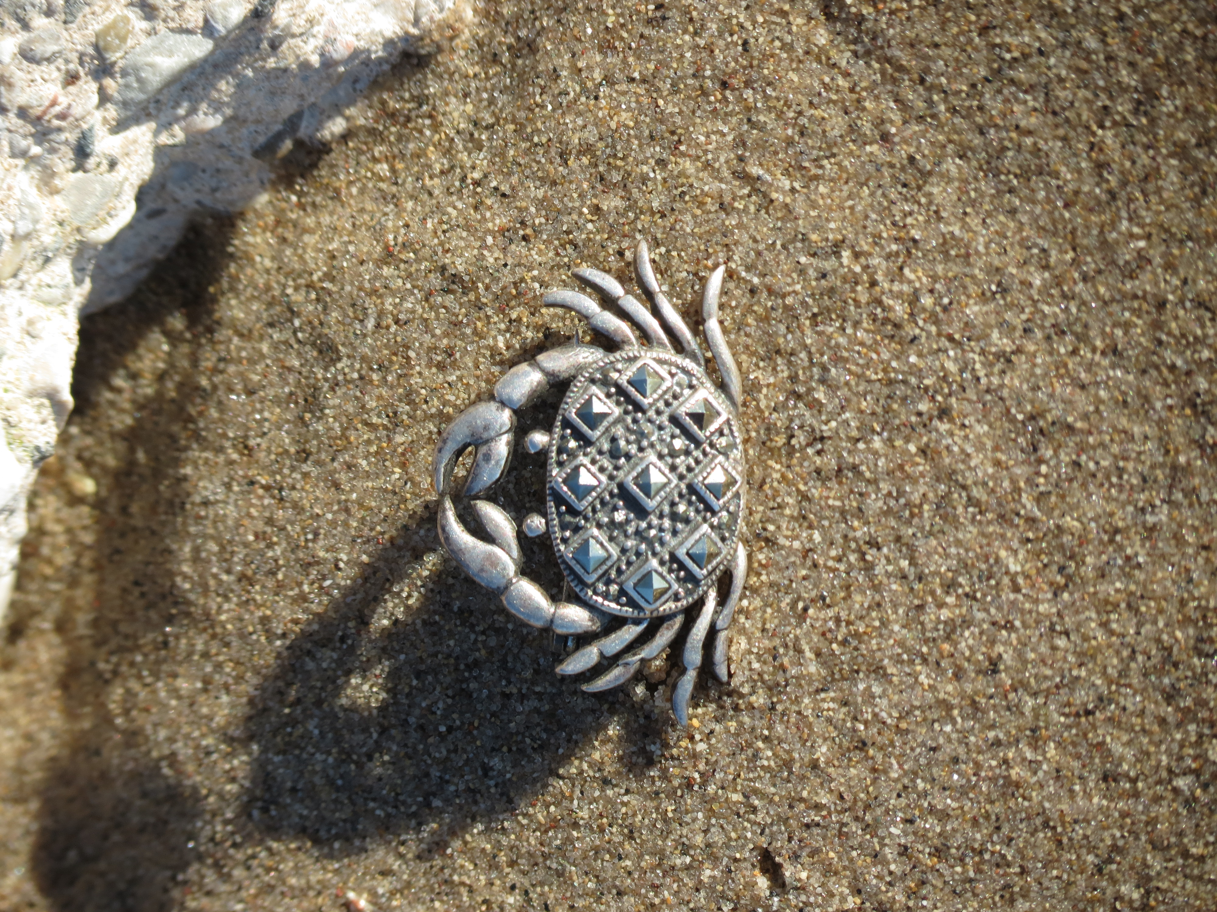 Vintage Sterling Silver Cancer Zodiac Symbol Crab Marcasite Brooch