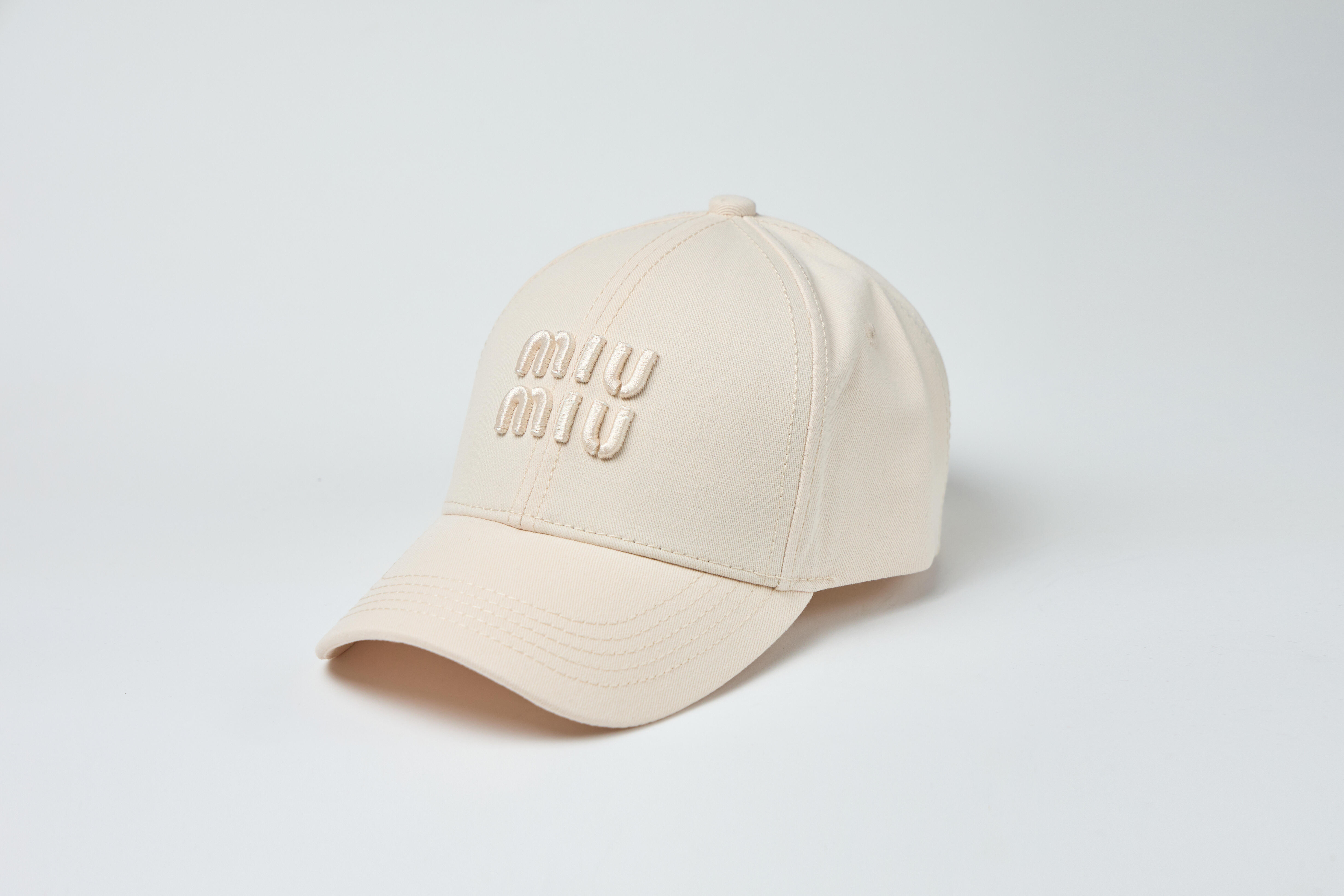 Бейсболка  MIU MIU - Міу Міу Айворі Вишивка Айворі Копія