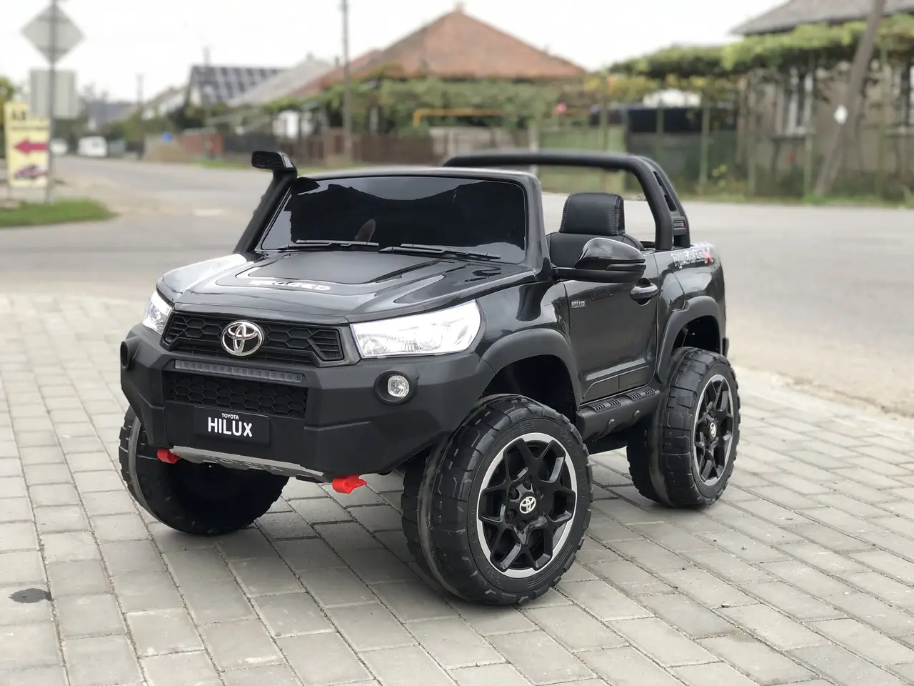 Електромобіль Toyota Hilux