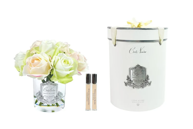 Парфумований букет Côte Noire Premium Rose Bud — Spring Blush (GRB09) зі срібним значком