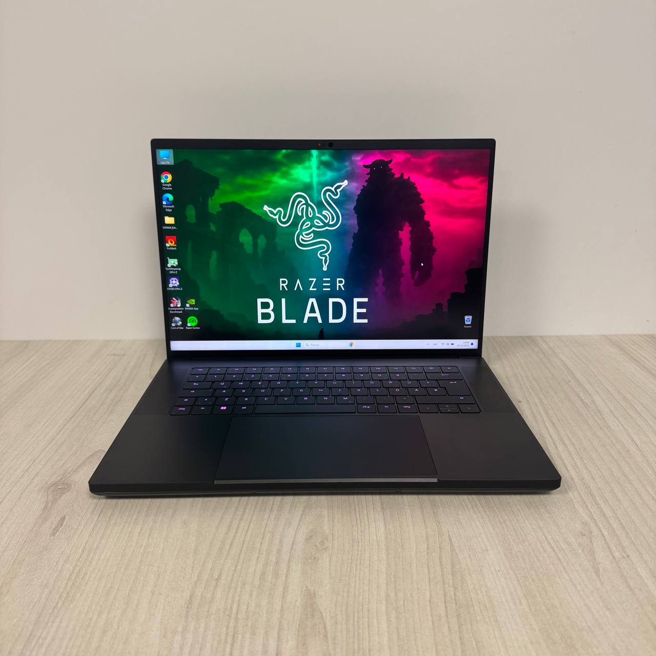 Razer Blade 16 RZ09-0483 miniLED 4K