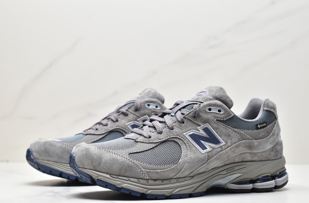 New Balance Gore-Tex”Castlerock” M2002RXC