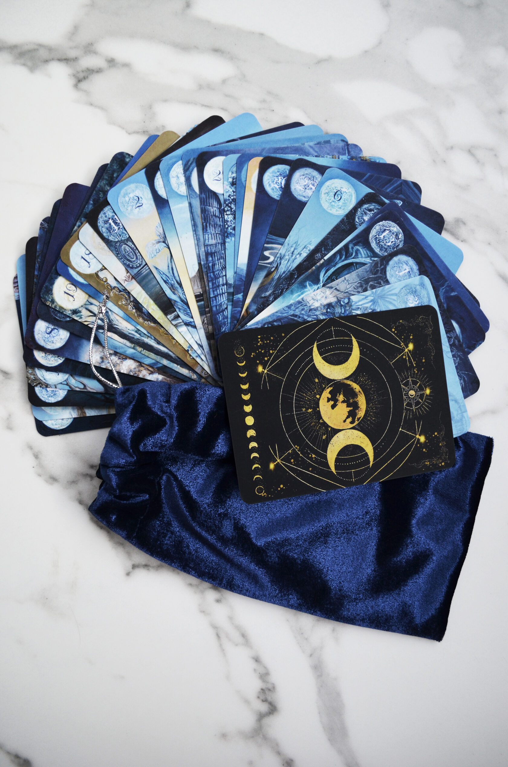 «Moon» deck of cards