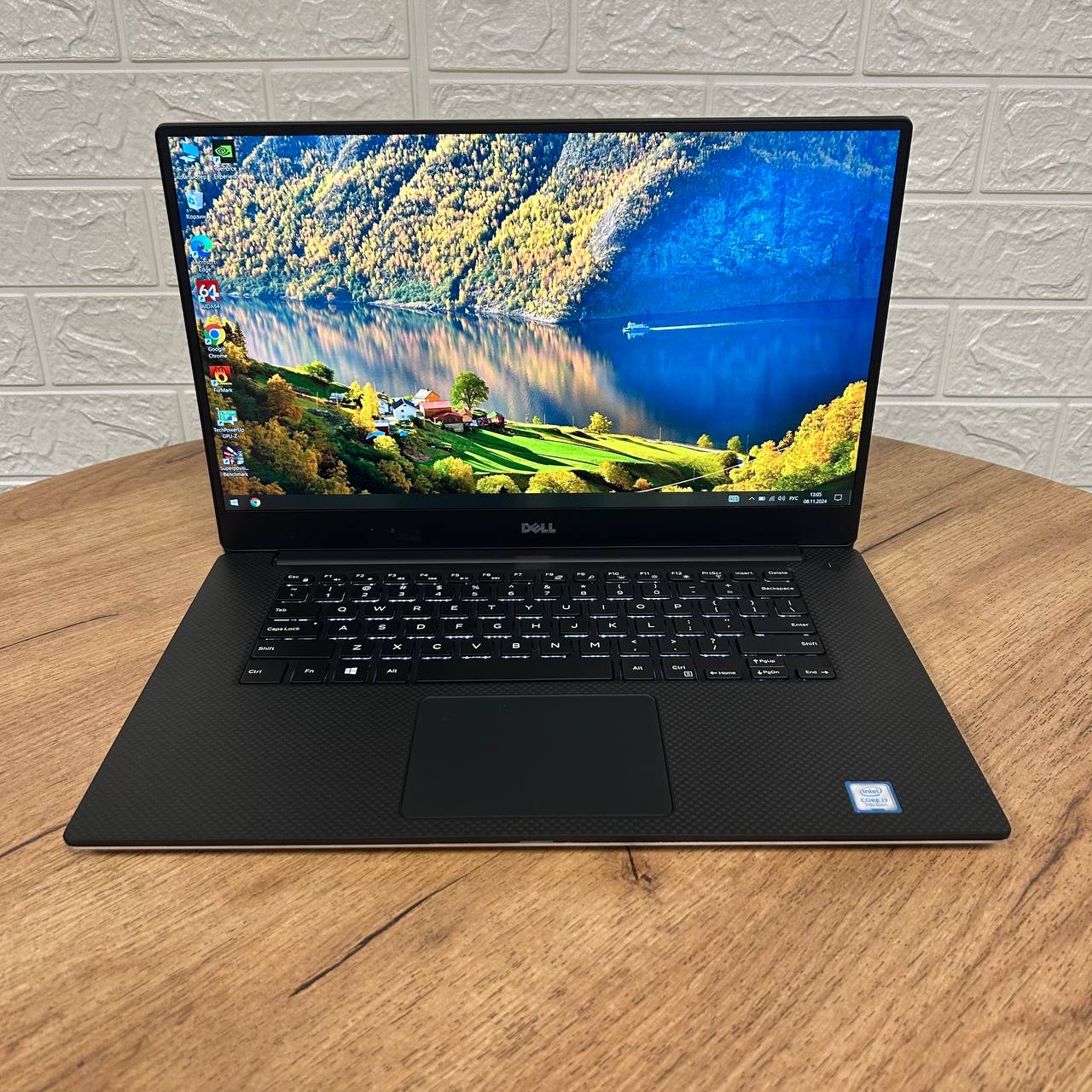 Dell XPS 9560