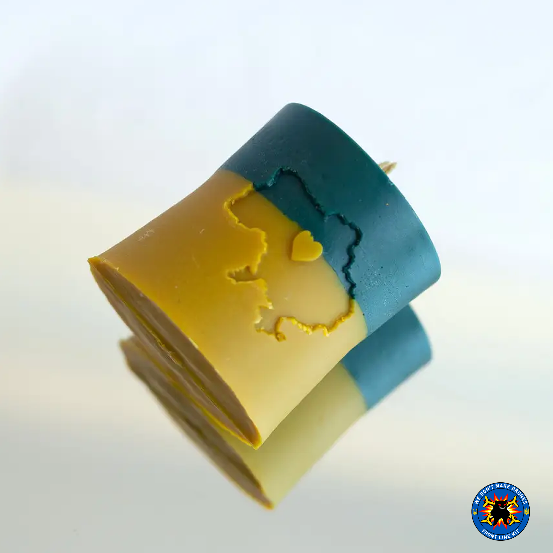 Handmade Beeswax Candle – Support Ukraine