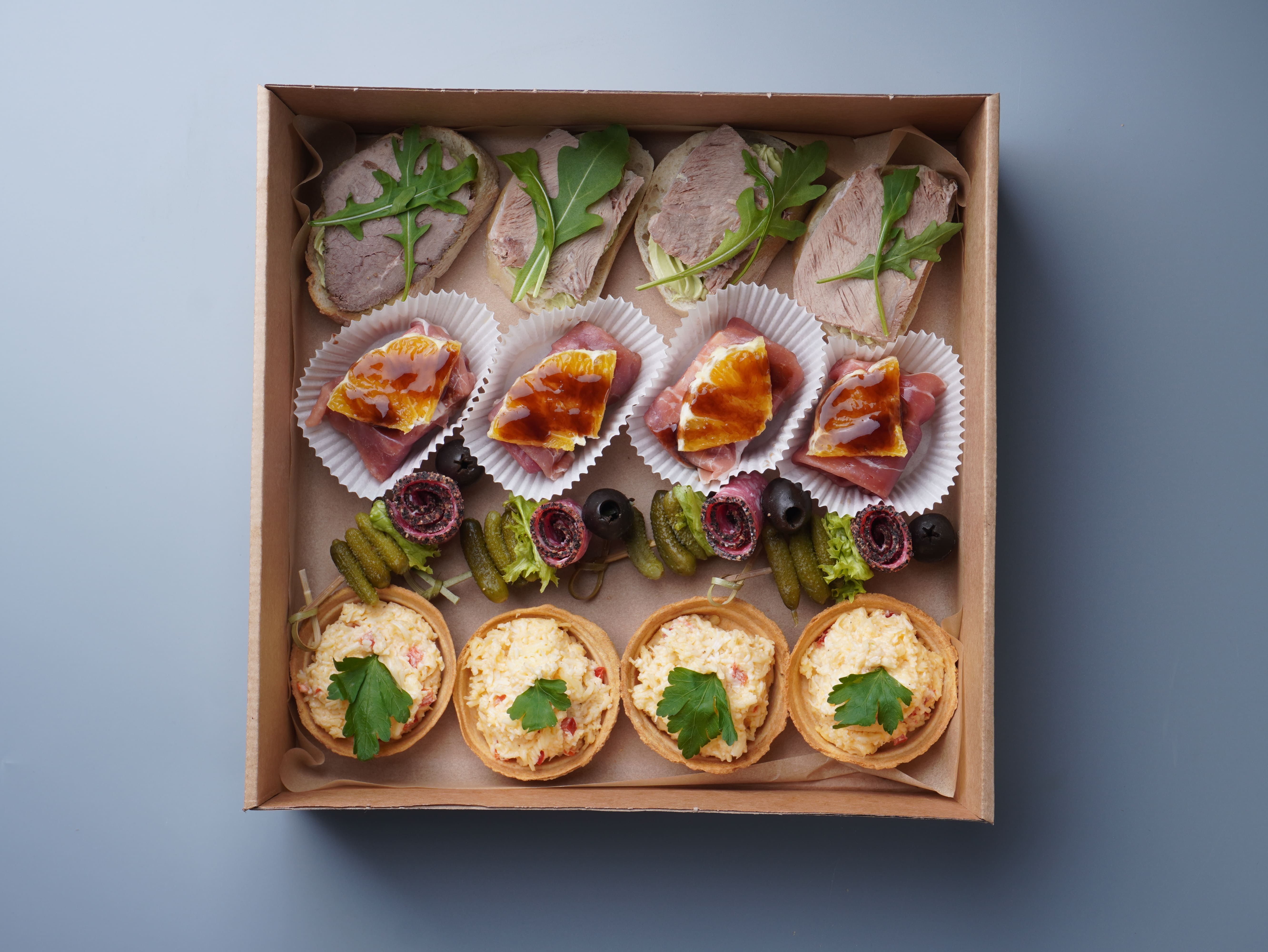 Meat & Fresh Box (16 шт - 660 грам)