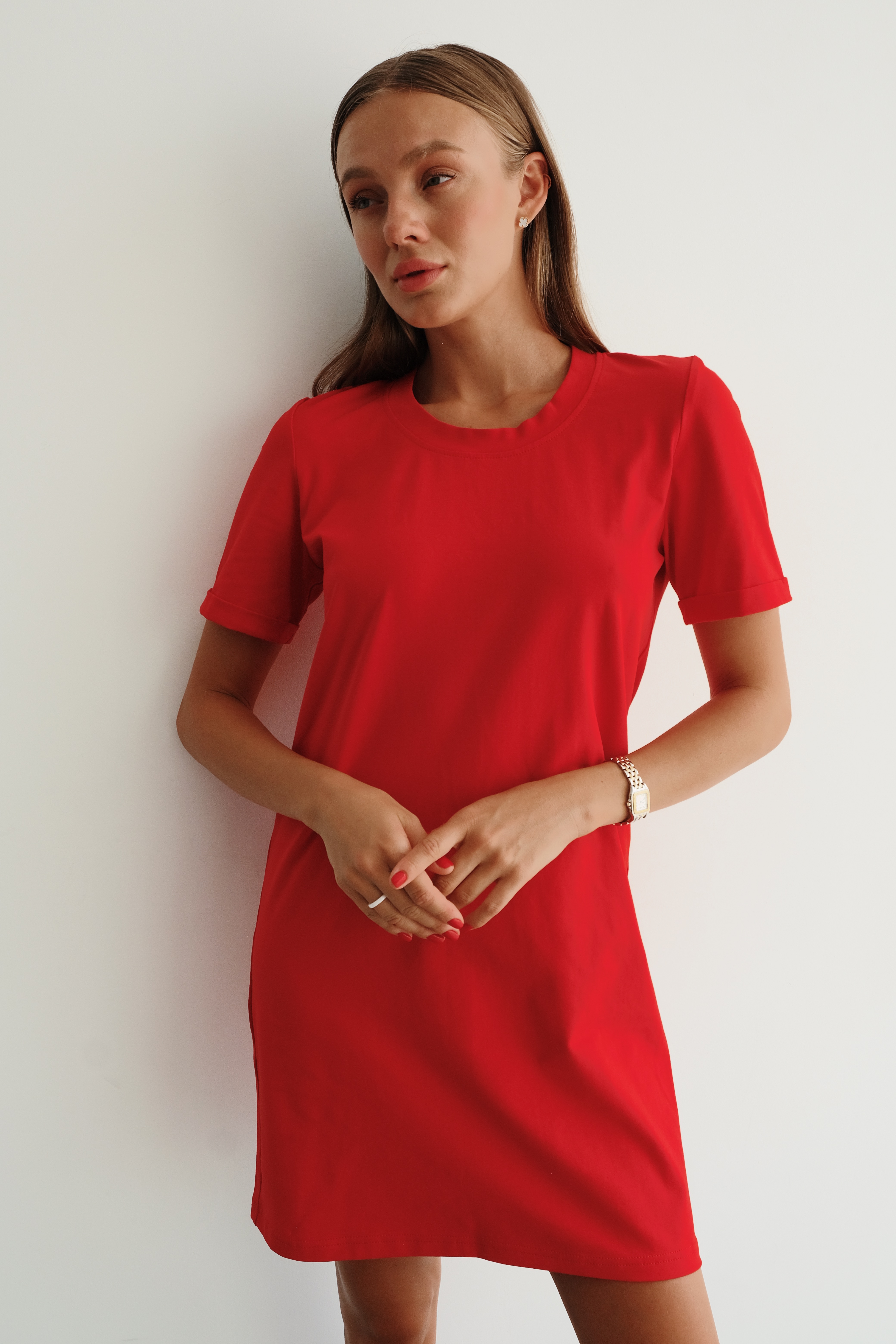 Літня базова однотонна бавовняна сукня-футболка - Червона IWOMAN 