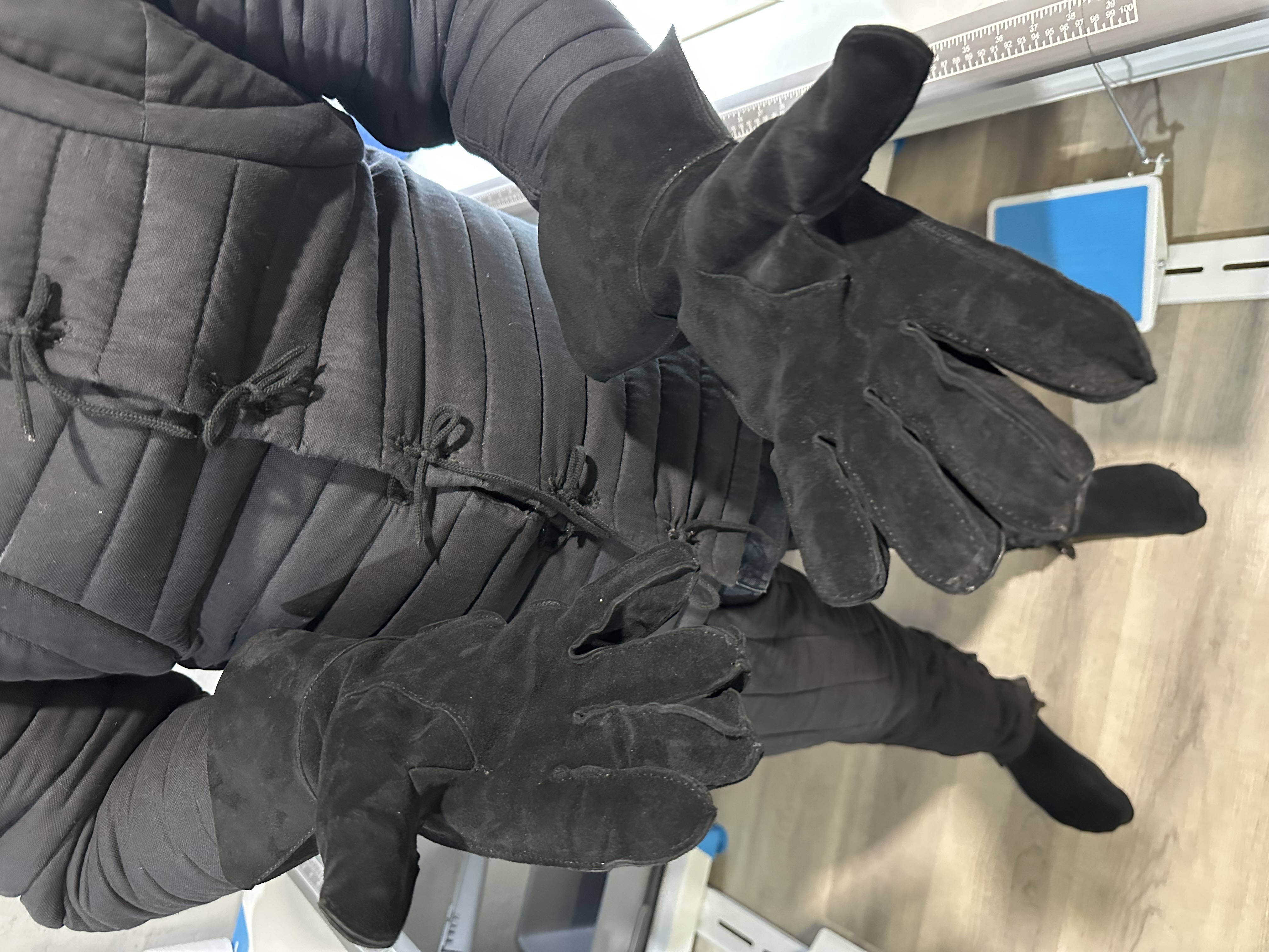 Sports leather gloves