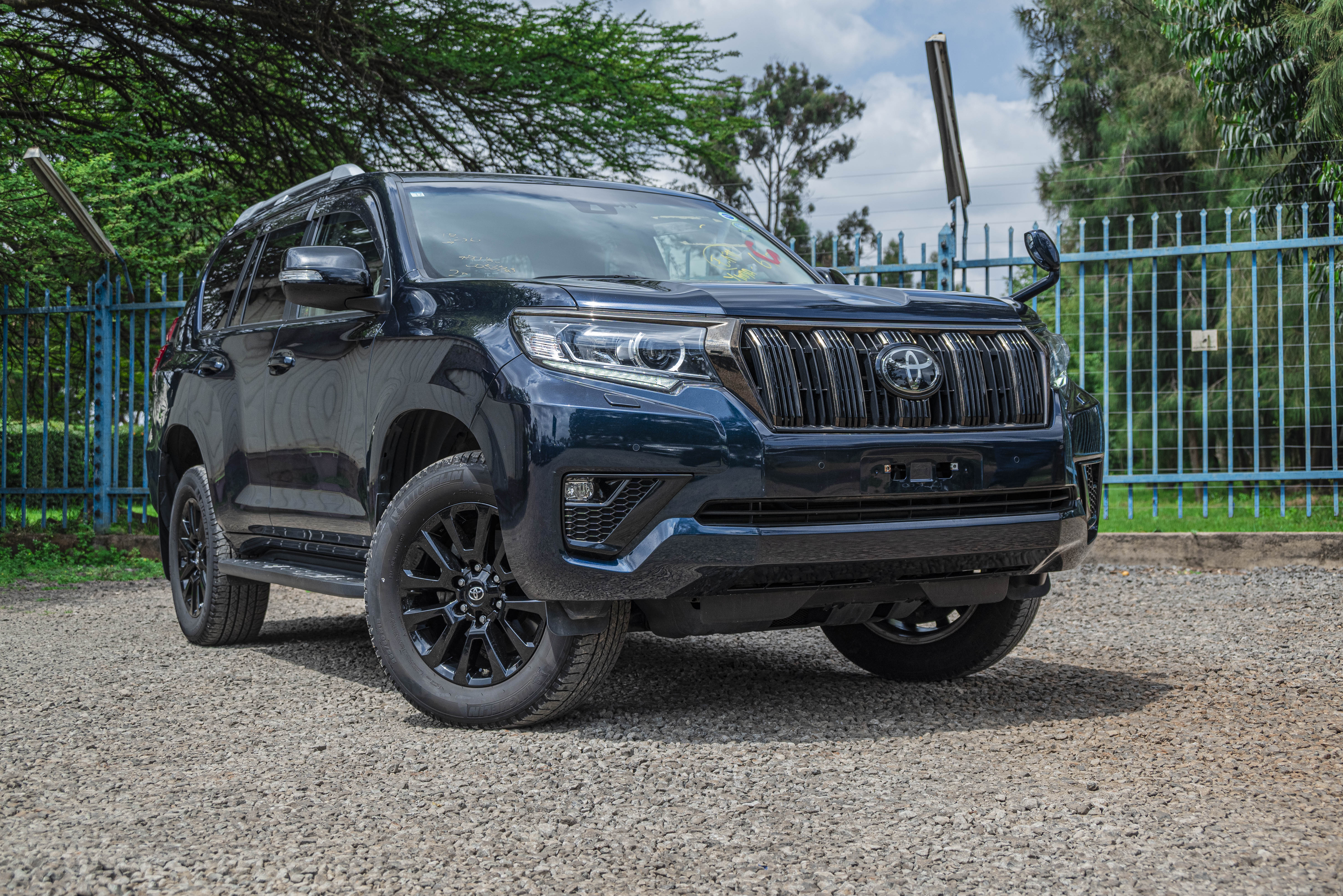 TOYOTA LANDCRUISER PRADO