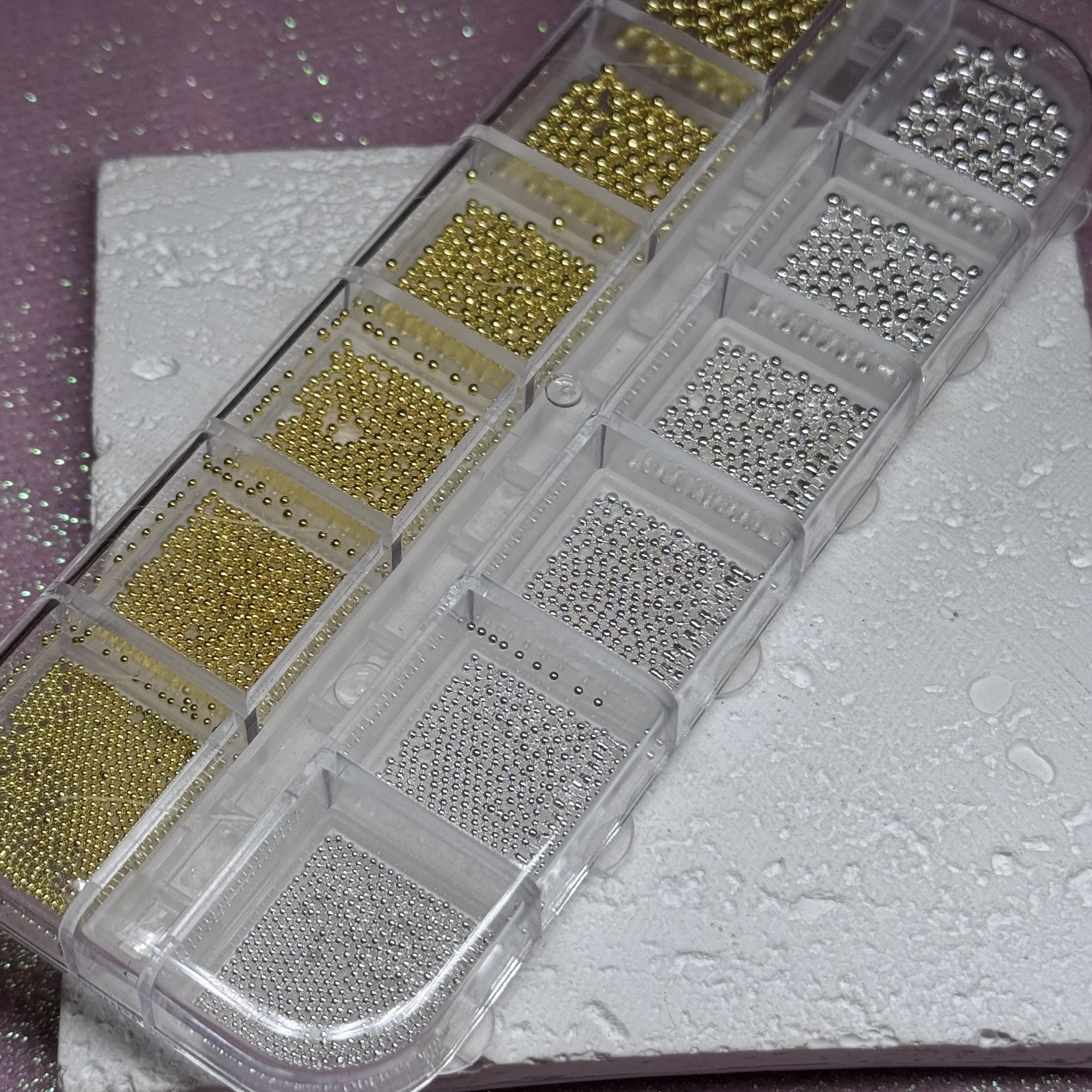 Набір бульйонок срібних і золотих для нігтів, 12 комірок