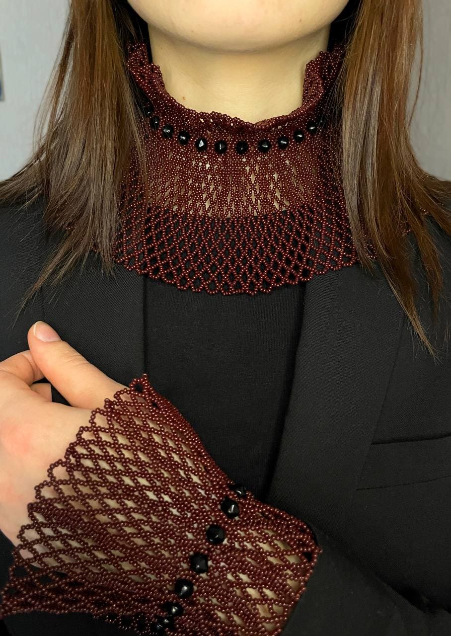 Намисто з бісеру та намистин