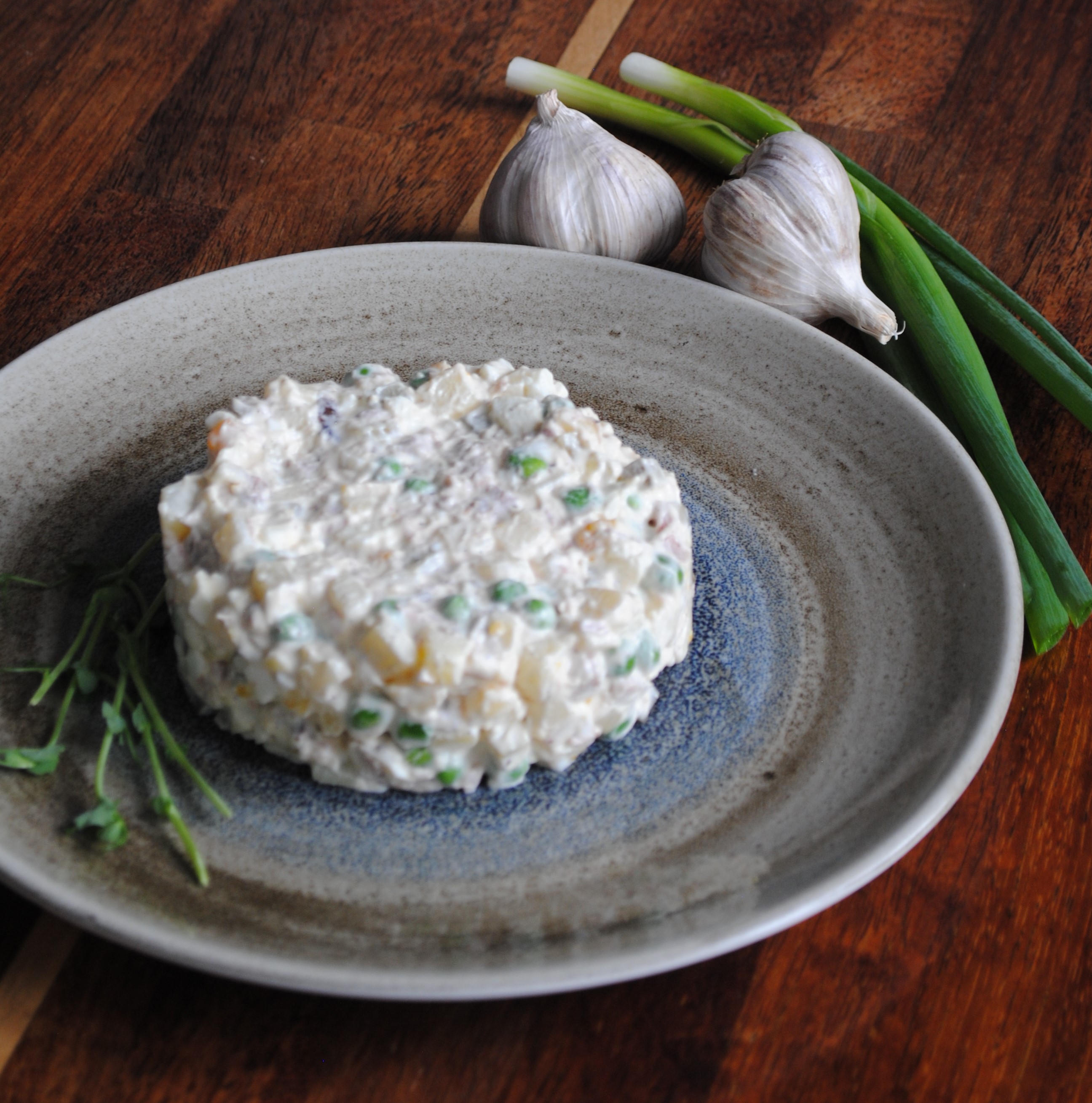 Американський салат з рваної свинини