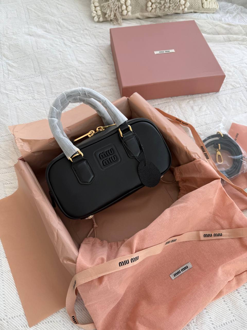 Arcadie leather bag