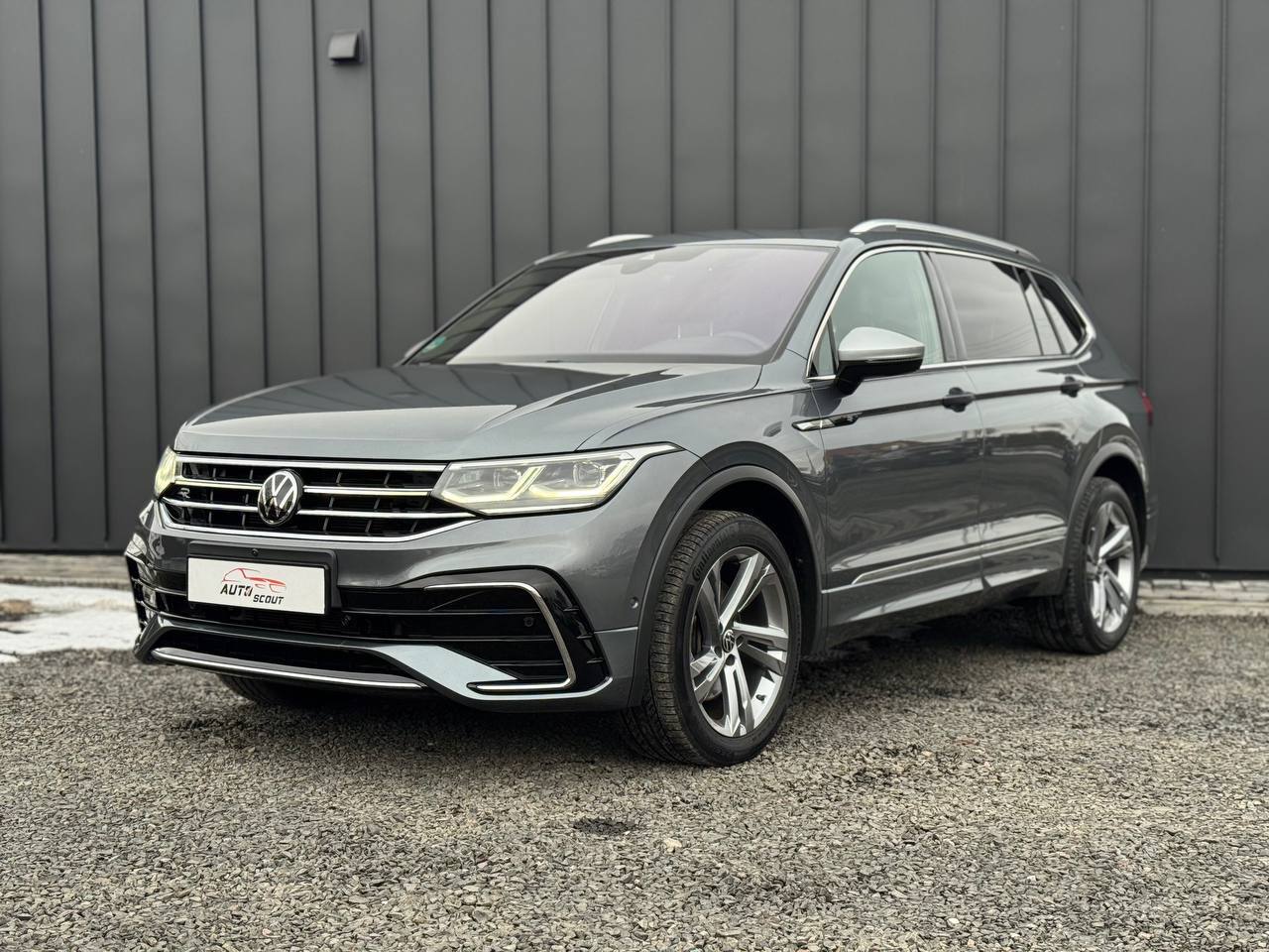 VW Tiguan Allspace R-Line 4M