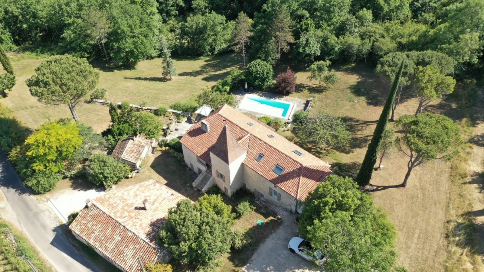 Superbe maison en pierres dans le Lot