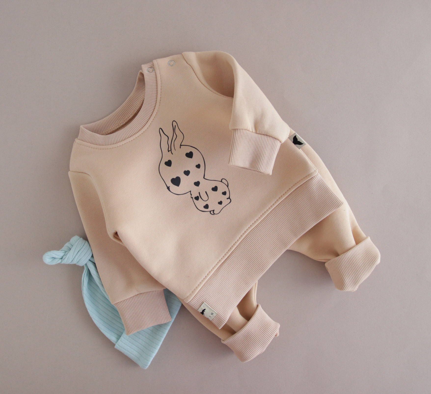 Костюмчик та шапочка утеплений на флісі Зайченя. Бежевий.