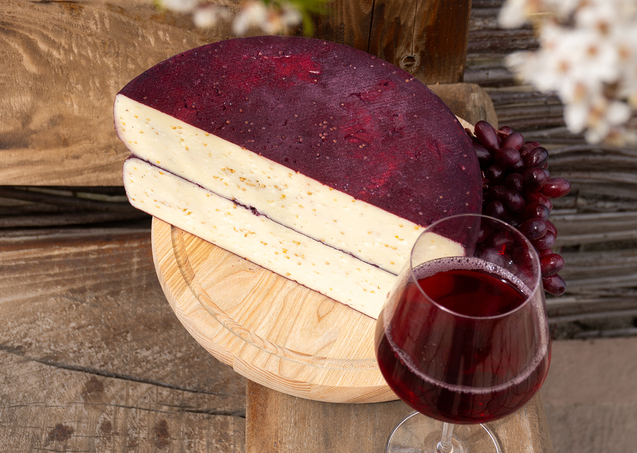 Сир винний  з гірчицею, 100 грам