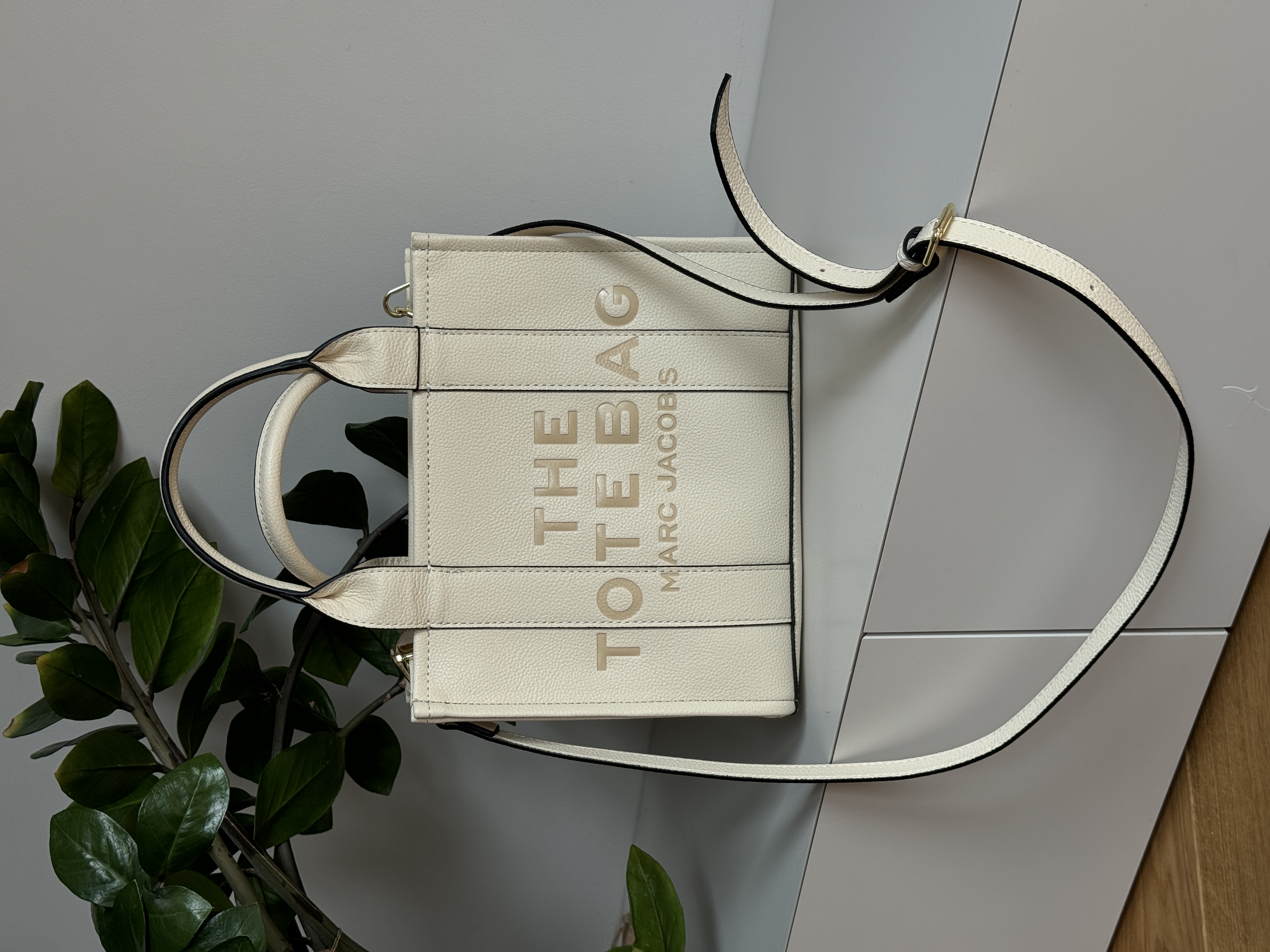 Marc Jacobs The Leather Small Tote Bag Cream