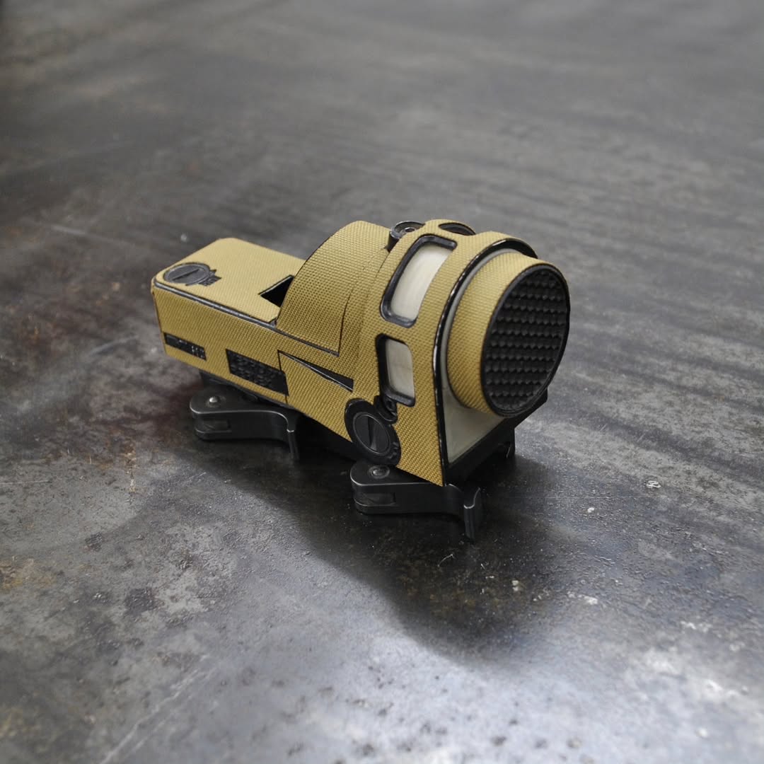 Маскувальні текстильні наліпки для прицілу "MEPROLIGHT MEPRO M-21" від українського бренду "SVETOGOR DEFENCE".