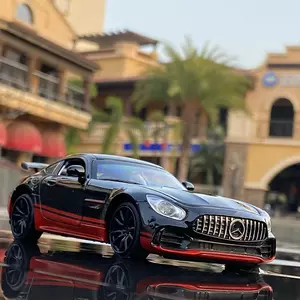 Зменшена модель автомобіля Mercedes Maisto AMG GT 1:32