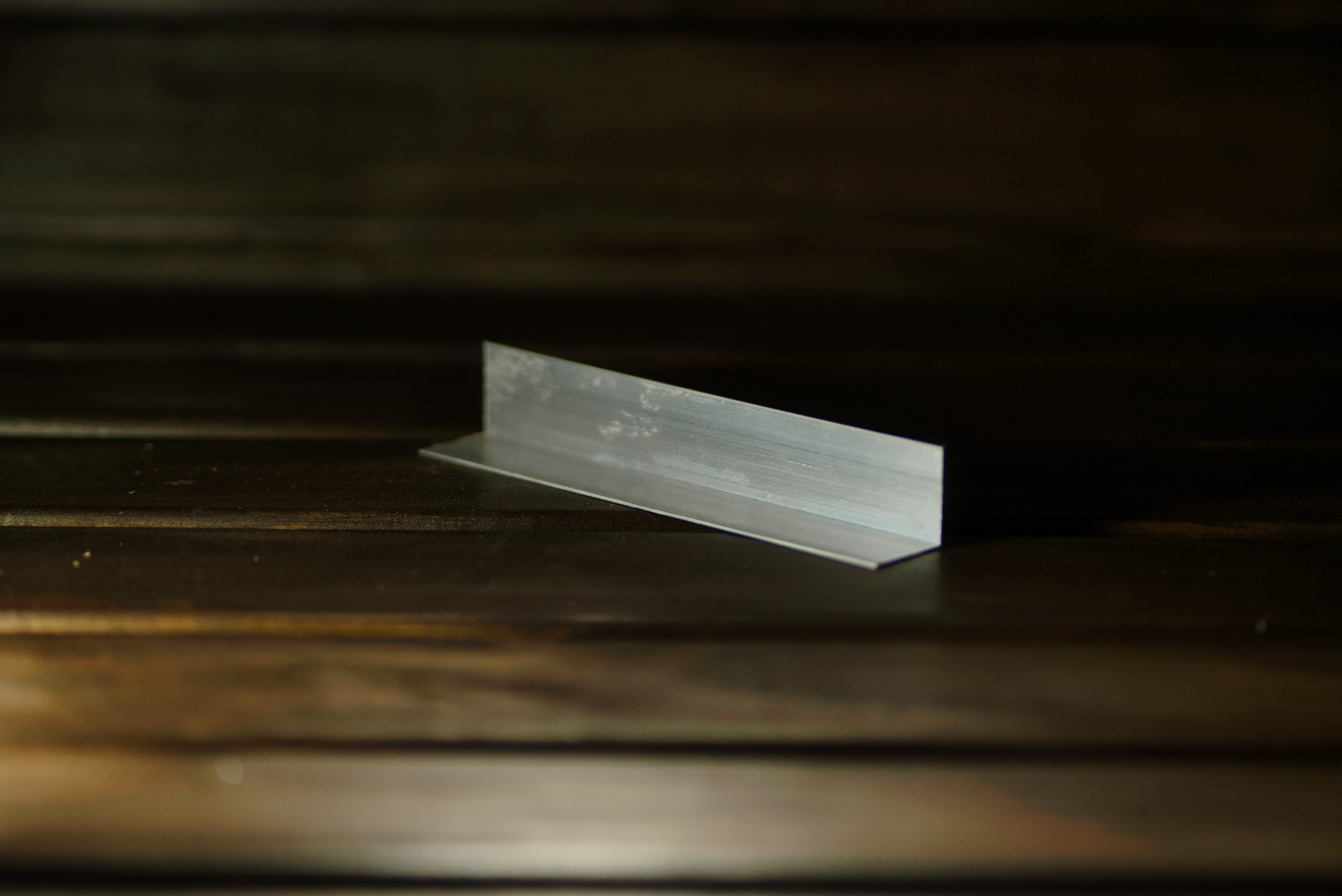 Kątownik aluminiowy 25x25*1