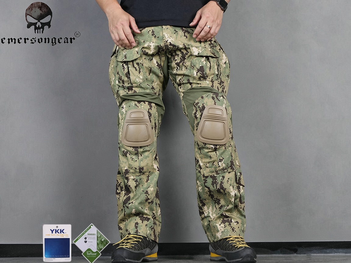 Тактичні штани зі знімними наколінниками "Combat Pants G3 AOR2" від бренду "Emerson Tactical Gear."