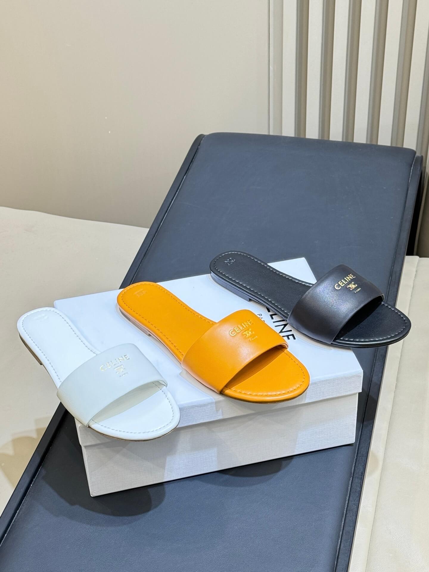 Celine шльопанці