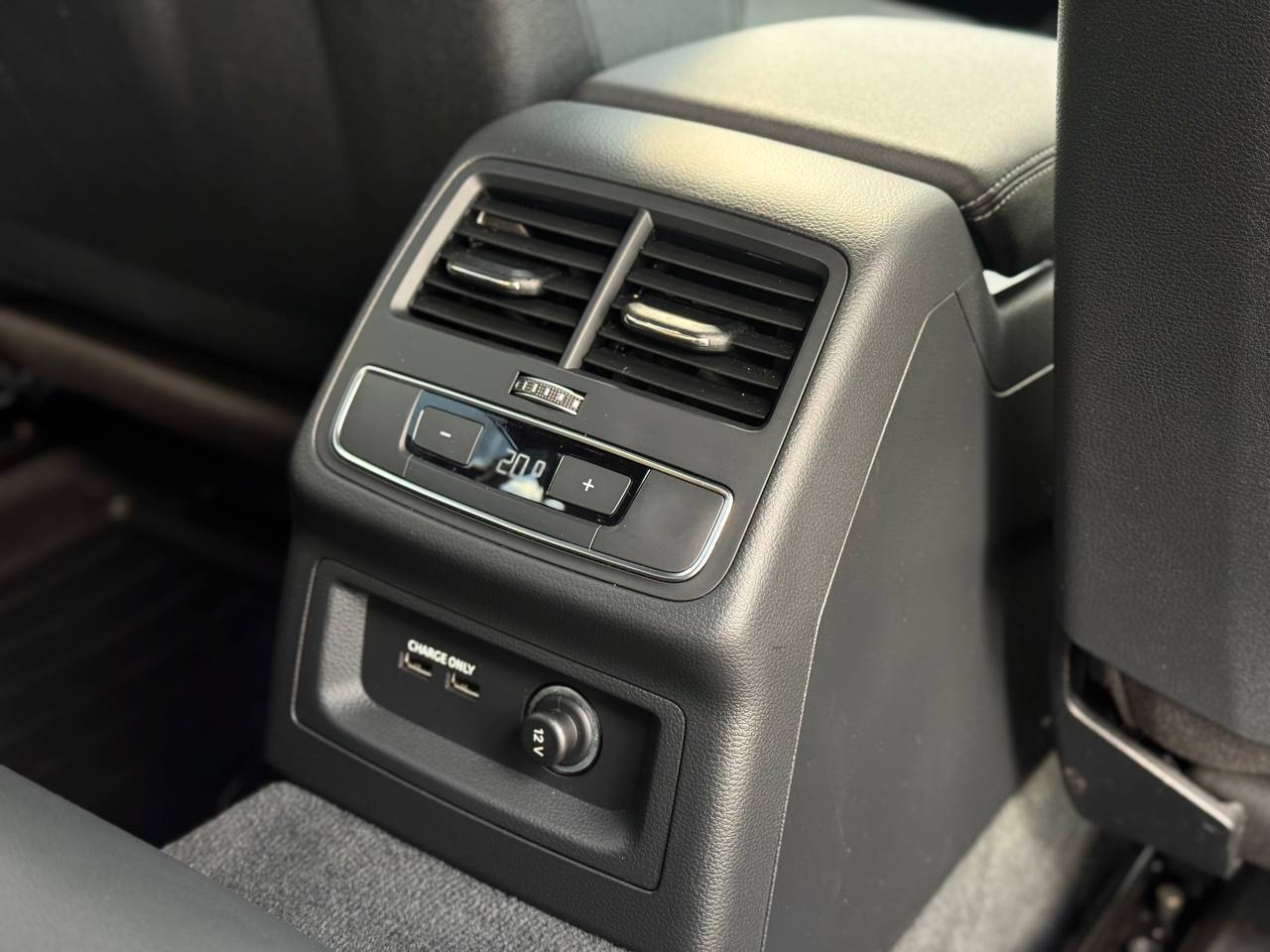 Audi A4 40 TDI Quattro S-line