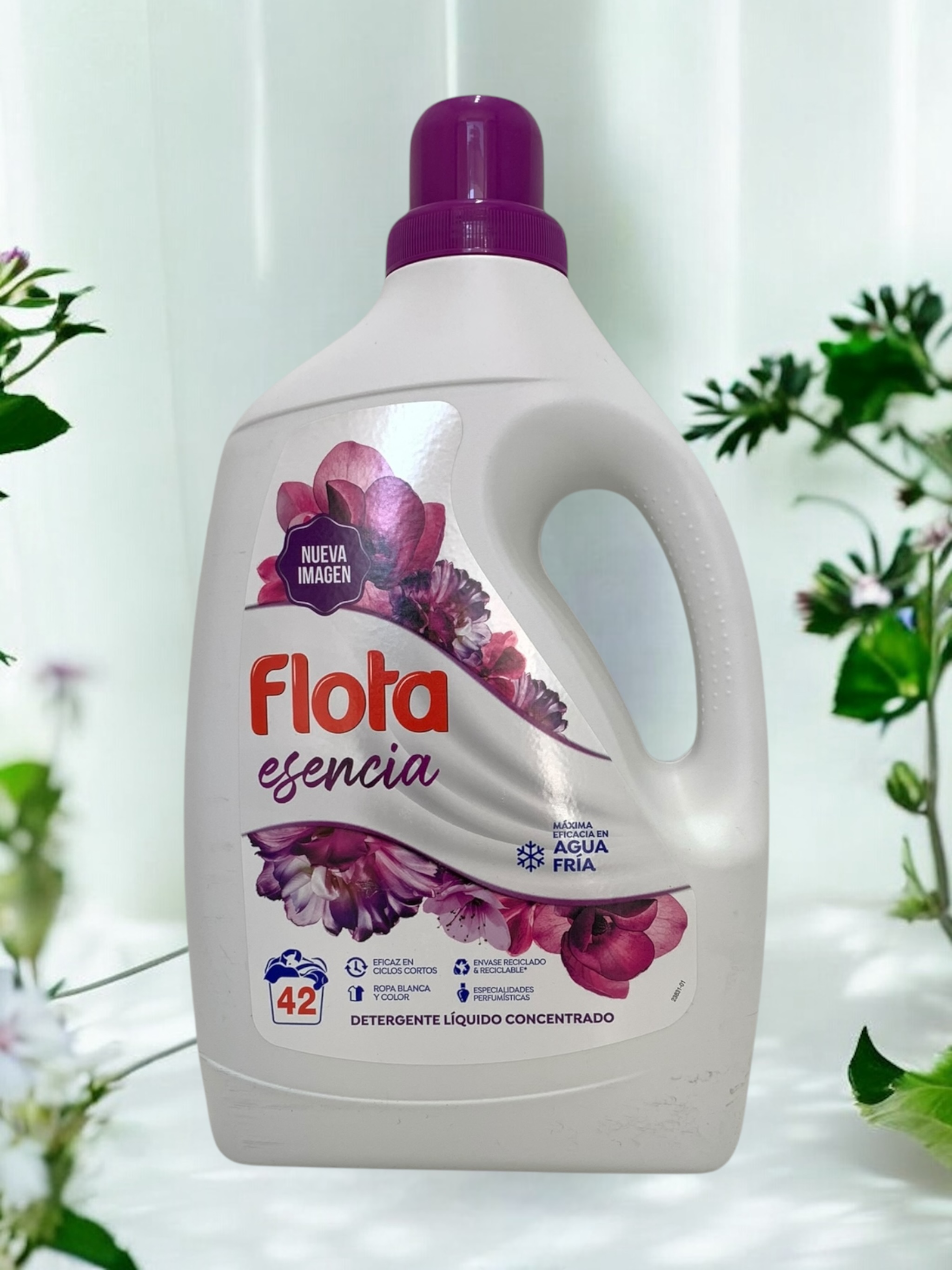 FLOTA Гель для прання "Есенція" (2.1кг)