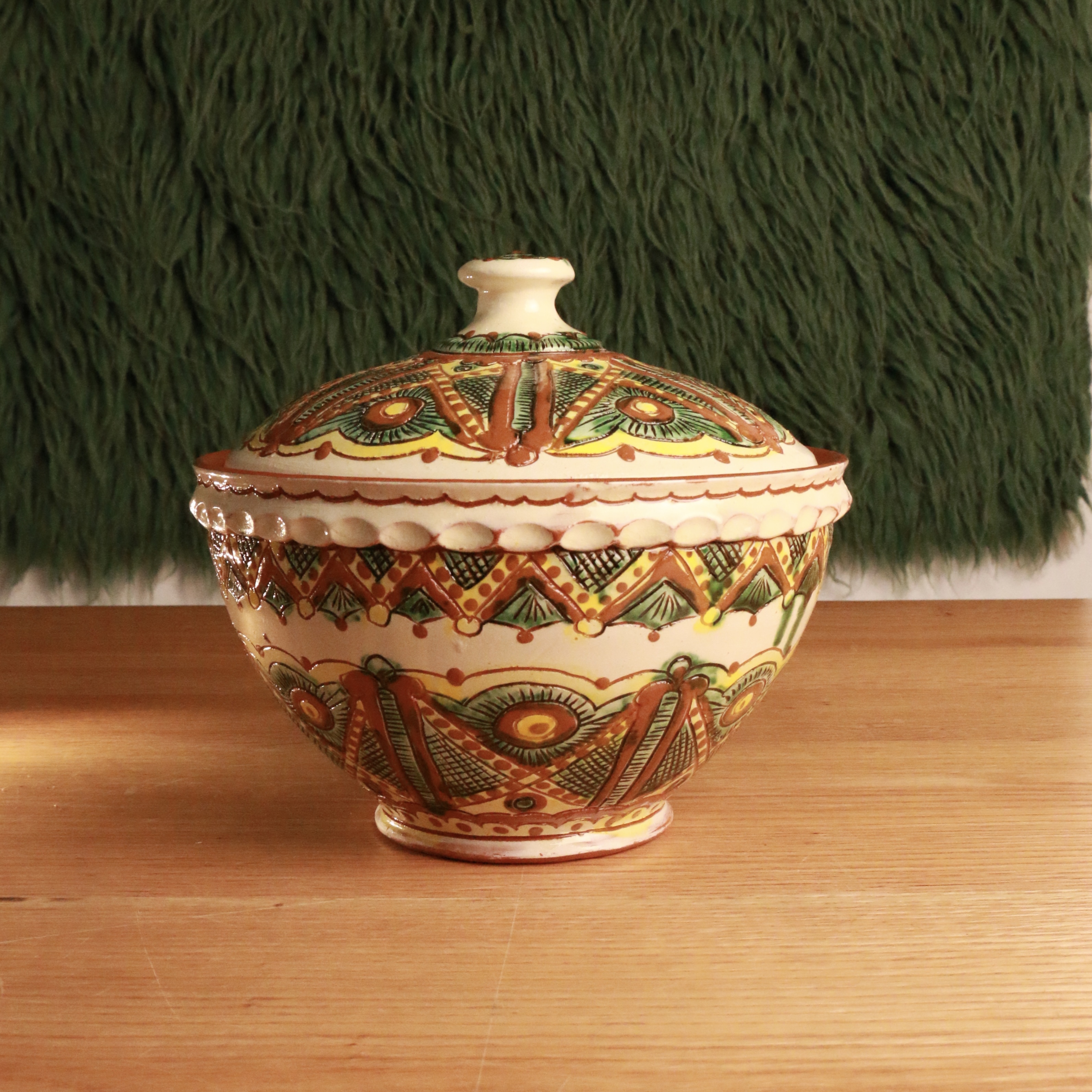 Миска з кришкою  "Святошна", 2 л