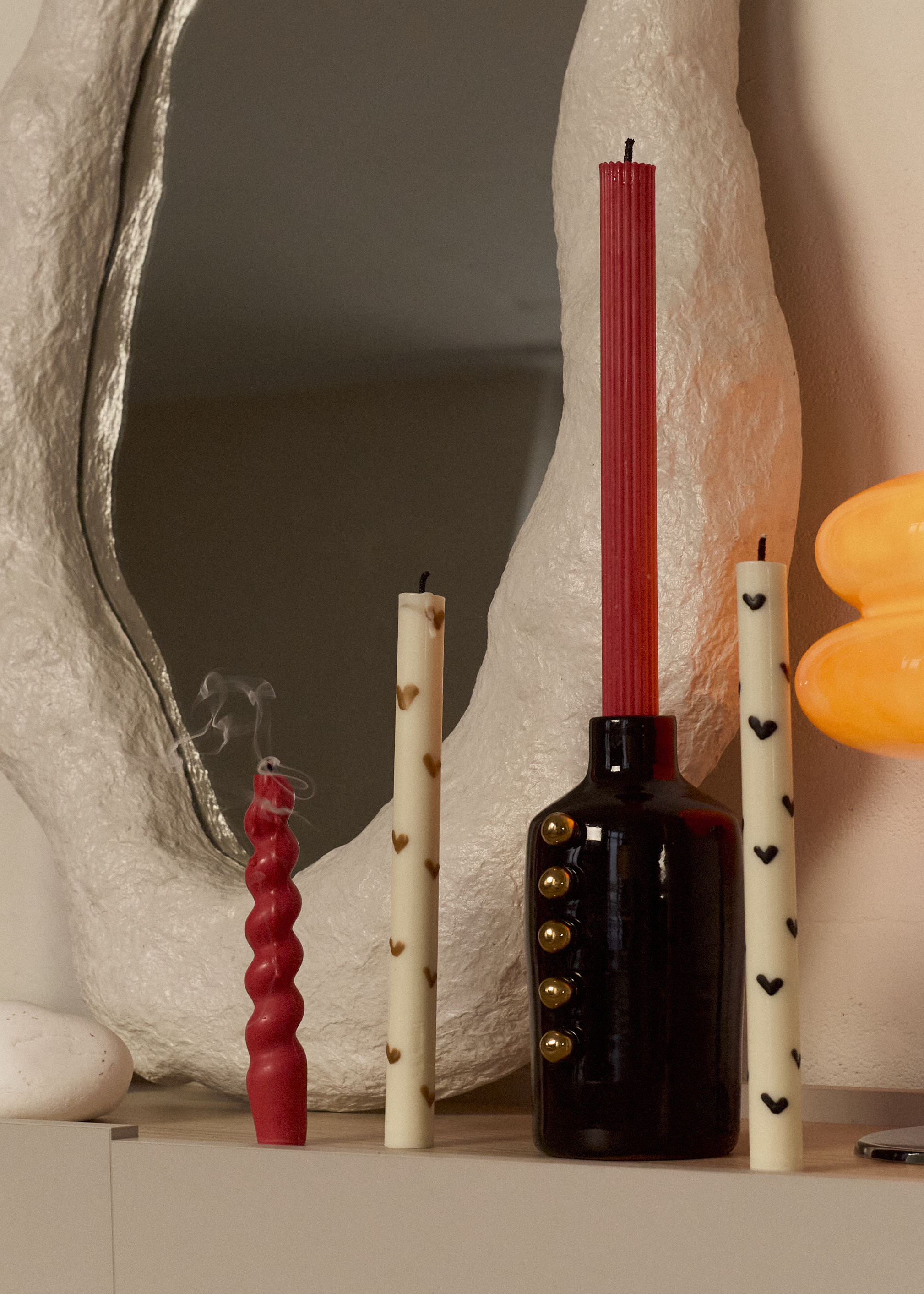 Підсвічник — Чорний із золотими кульками