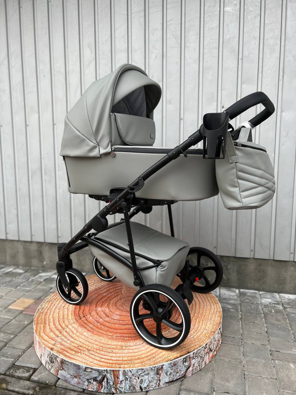 Коляска 2в1 Baby Pram Bailey Premium 2024 Light Grey