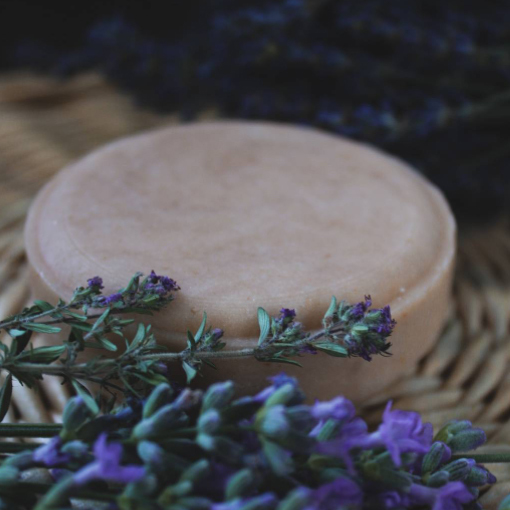 Твердий шампунь Silk Lavender для чутливої шкіри голови 70г SoapHouse