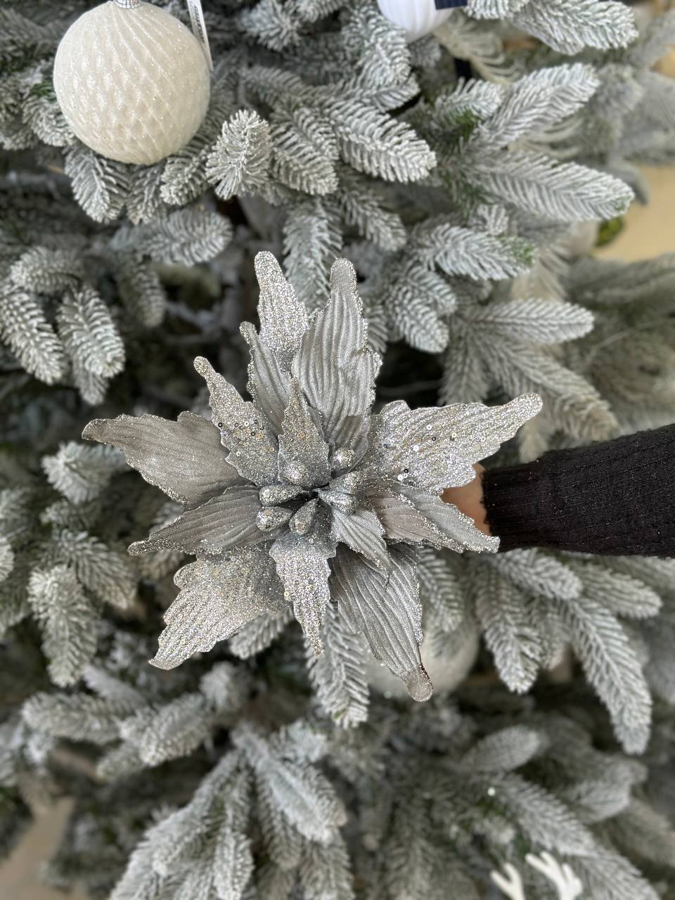 Декоративна квітка Пуансетія 30 см, довжина ніжки 50 см