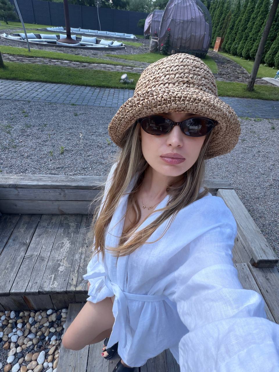 Базова плетена панама темно-бежева