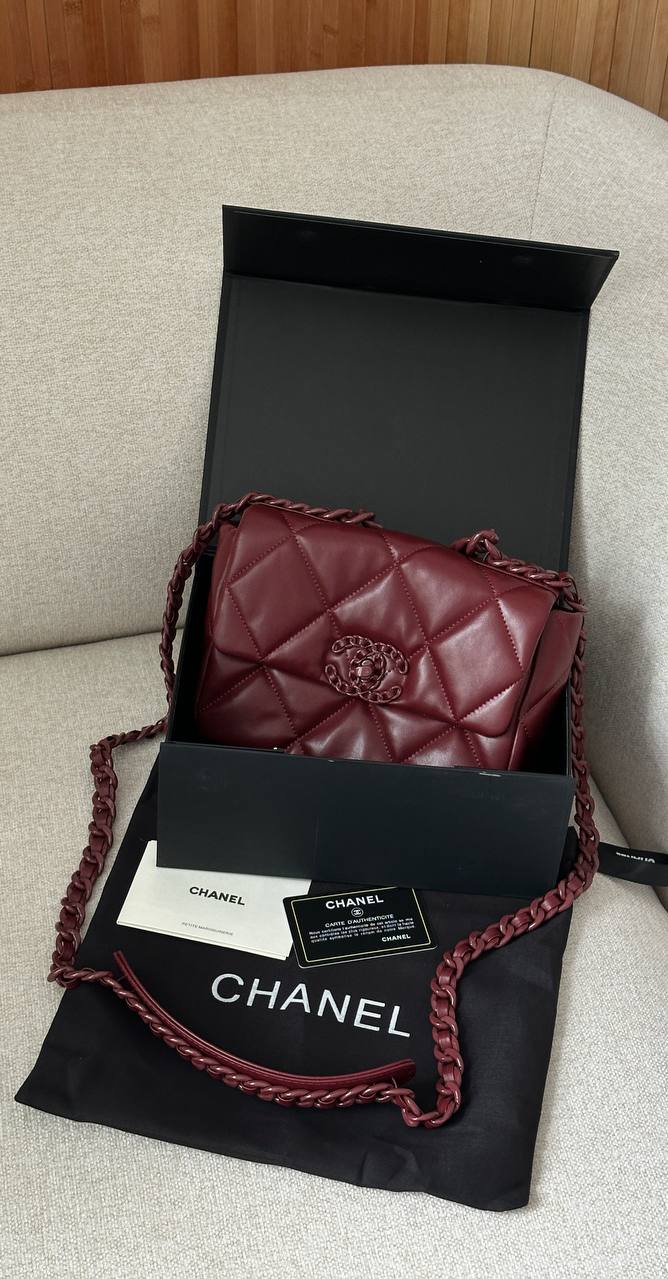 Chanel 19 Handbag Burgundy