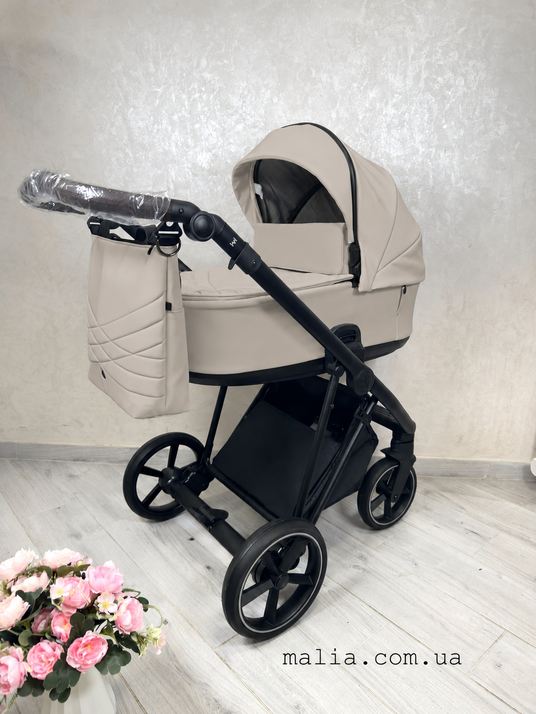 Коляска 2 в 1 Roan Ivi Sesame 2.0