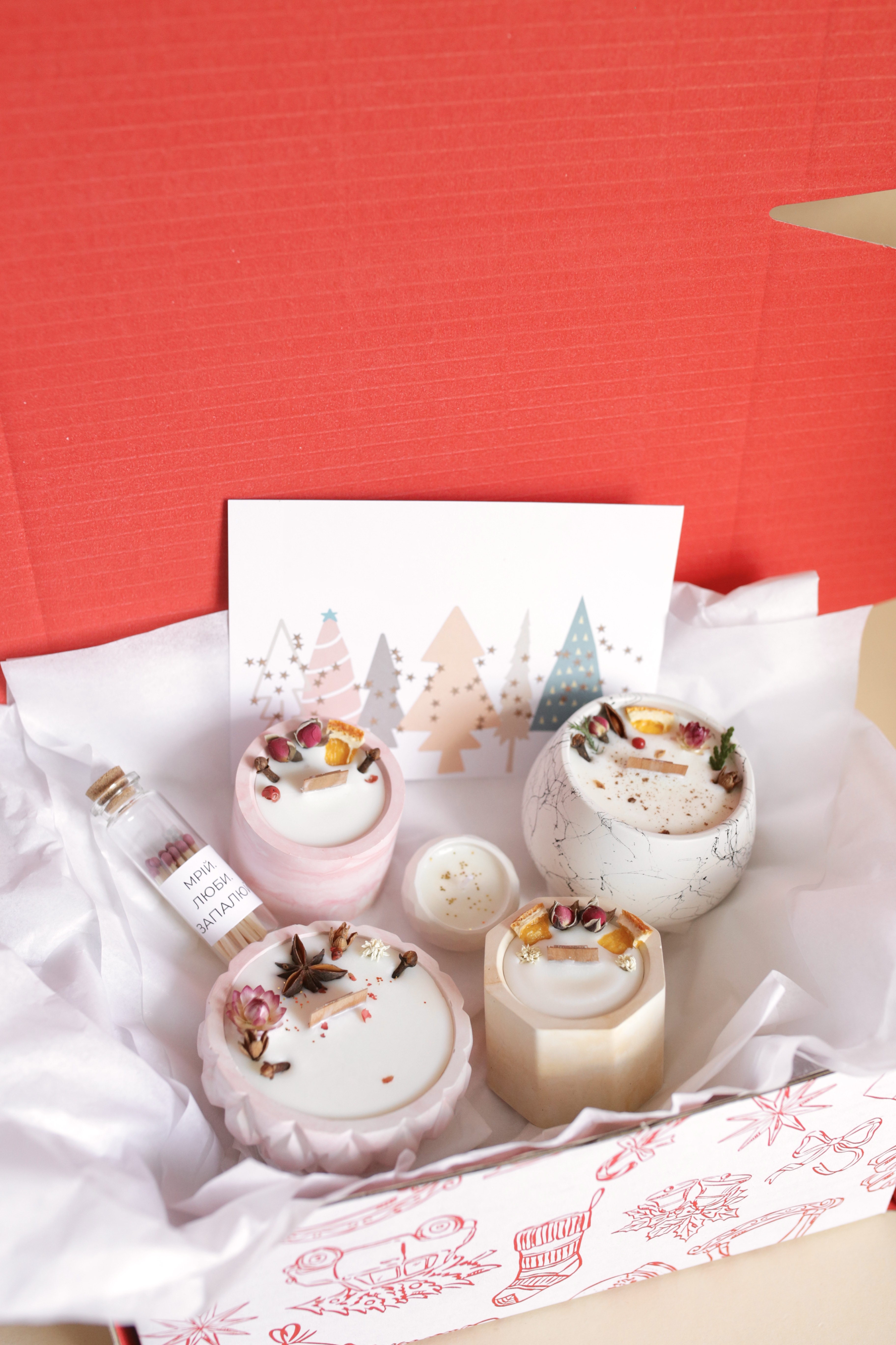 1.бокс № 11.4 - (різдвяний+обійми в повітрі+сандал-ваніль+цитрусова краля)
