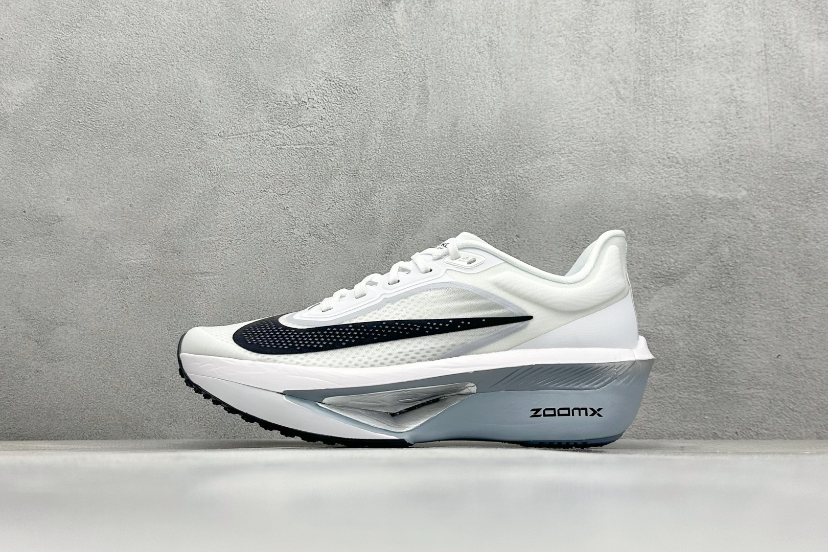 NIKE AIR Zoom RIVAL Fly 6  FN8455-104