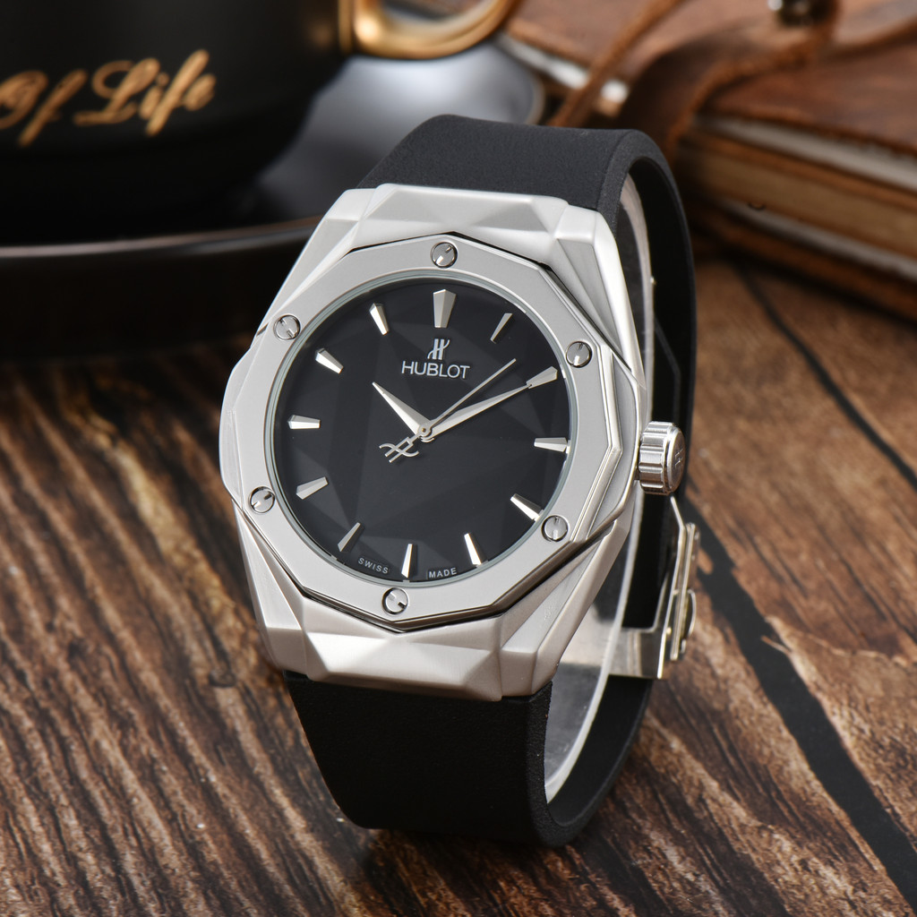Hublot Classic Fusion Orlinski 40mm 550.OS.2200.RW.ORL20-3