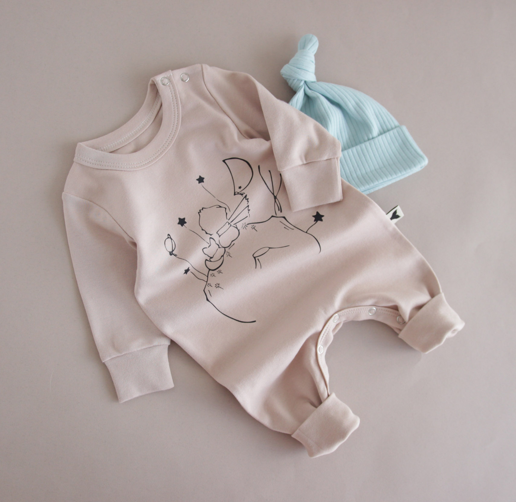 Ромпер та шапочка для новонародженого