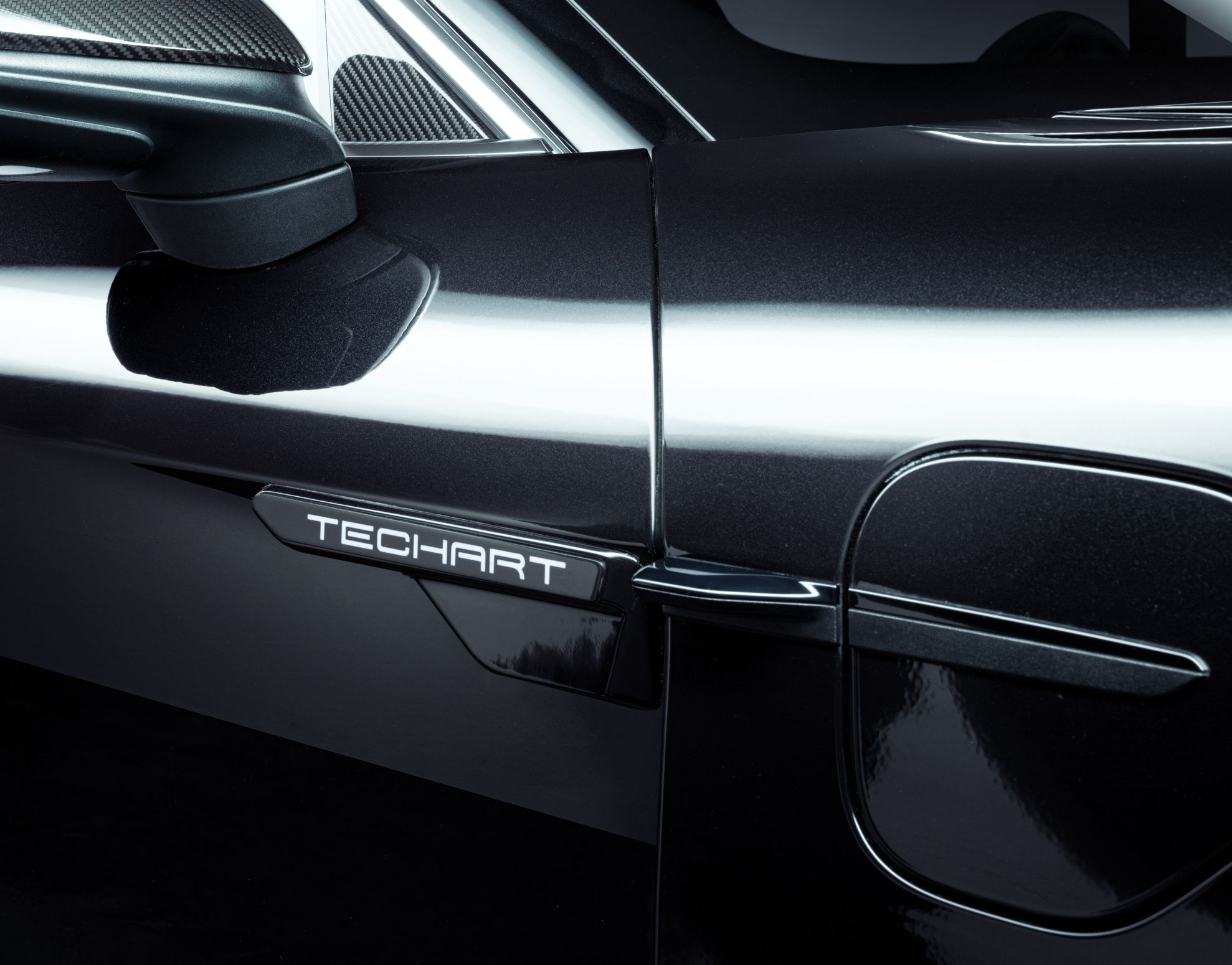 Porsche Taycan TECHART wstawka drzwiowa z logo