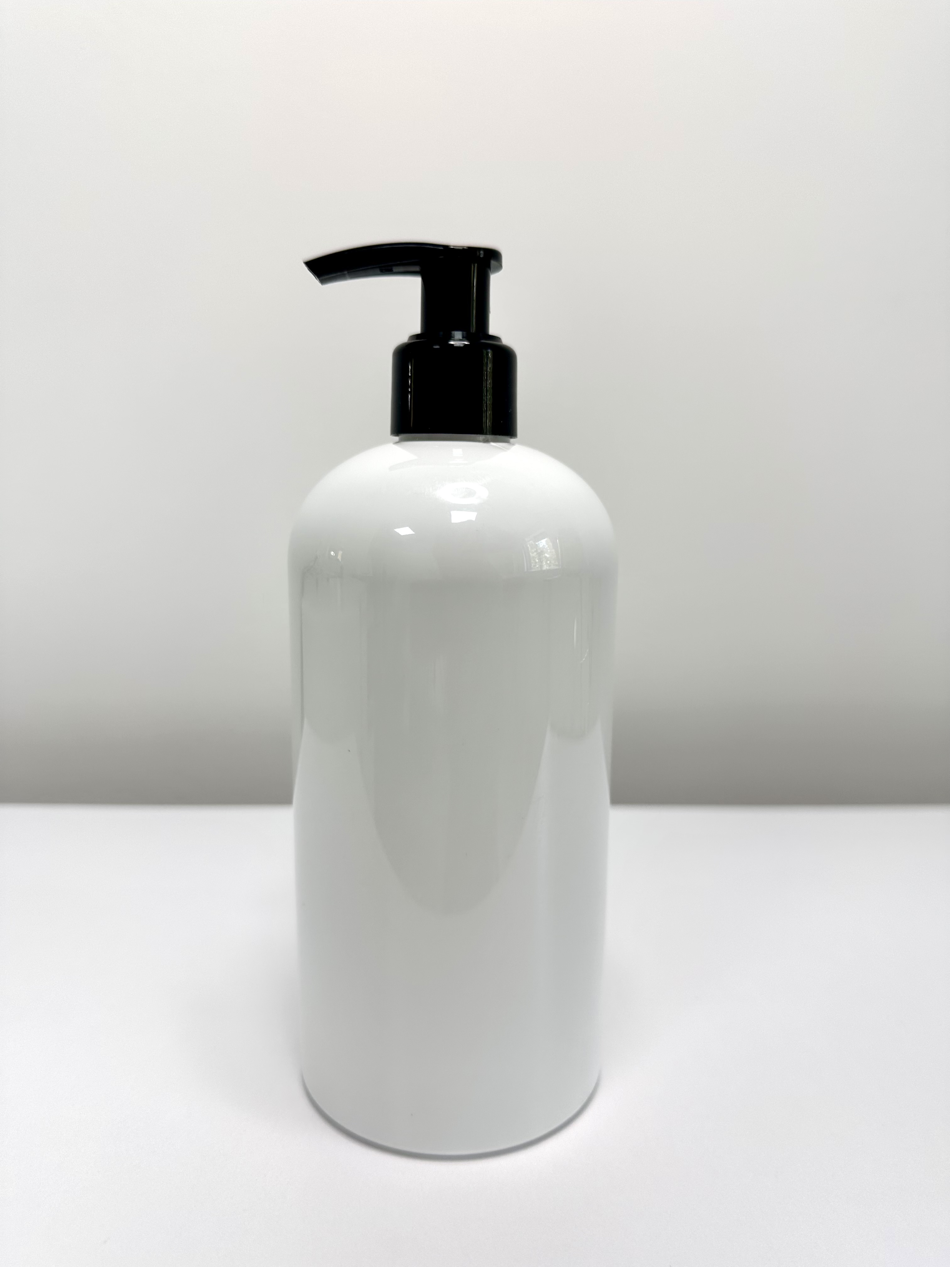 Флакон з дозатором 500 мл (білий/чорний дозатор)