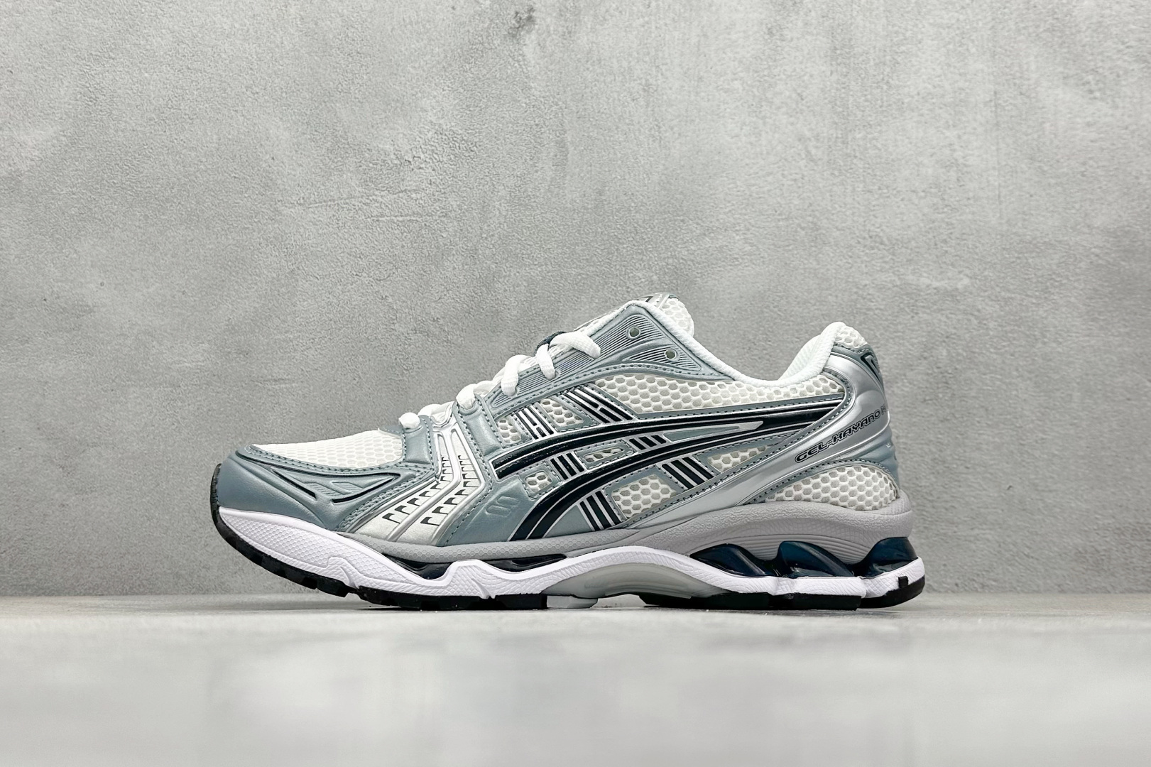 Asics Gel-Kayano seria 14 1203A537-106