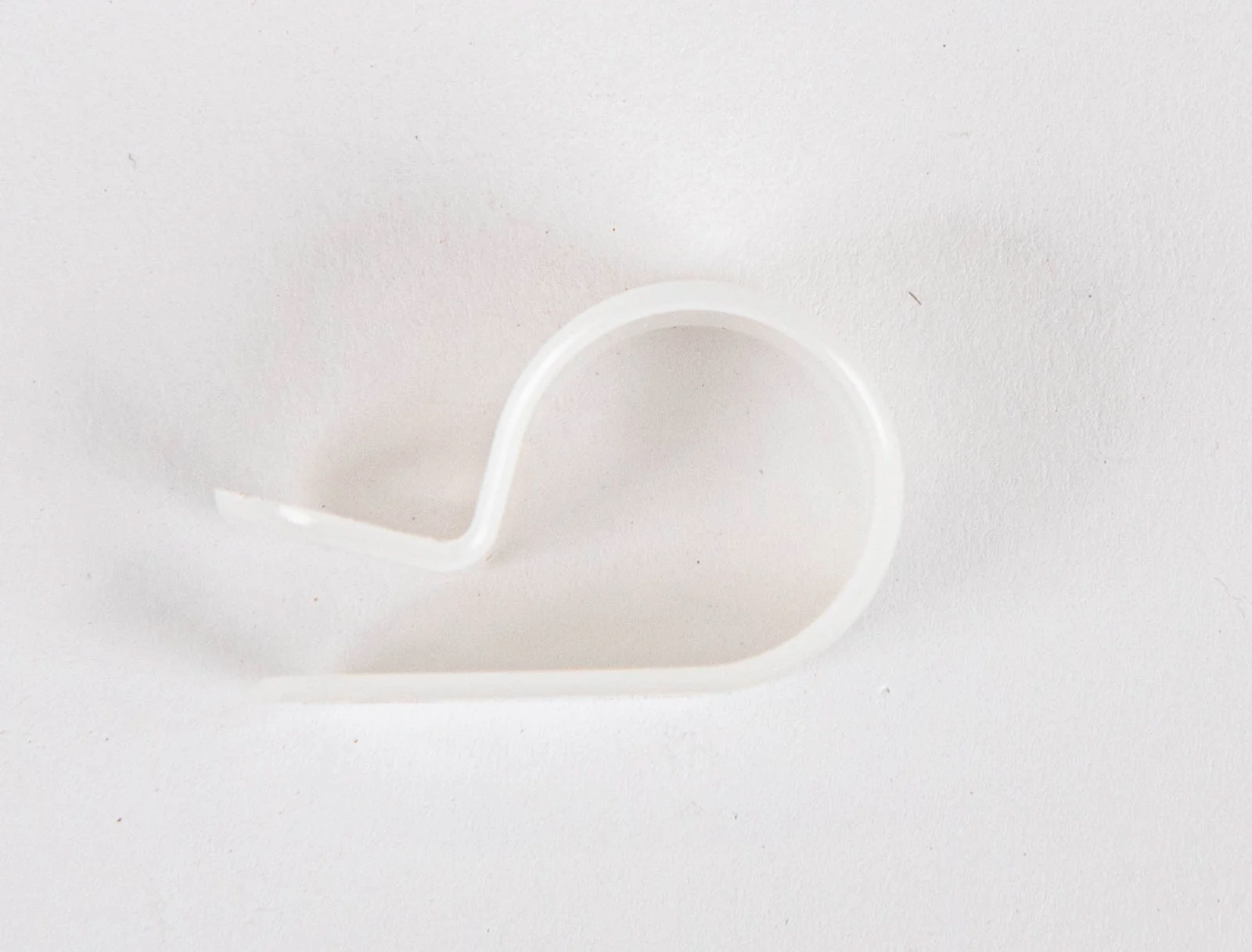 Wire clip - White - 5/8"