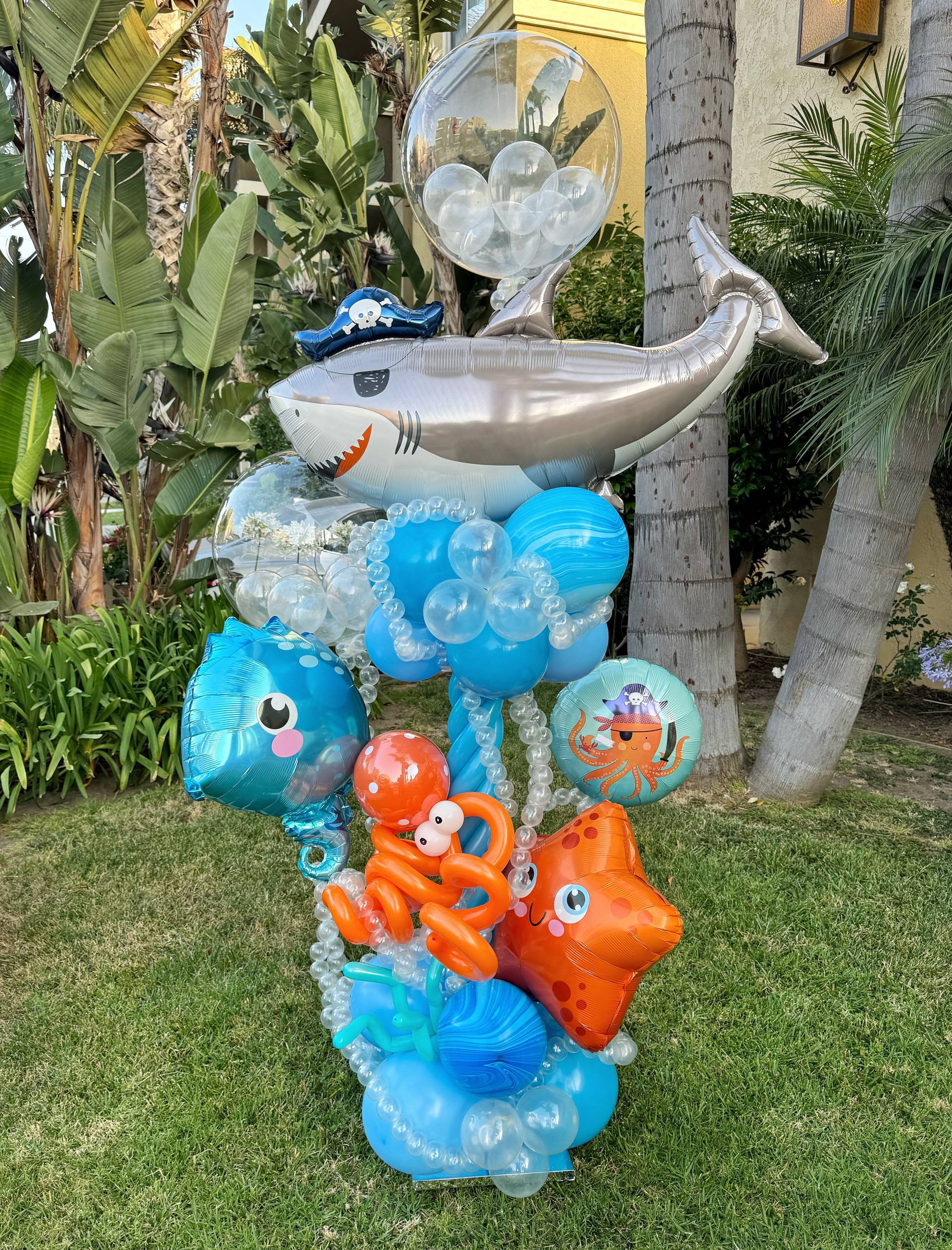 Amazing Ocean Adventure Balloon Stand